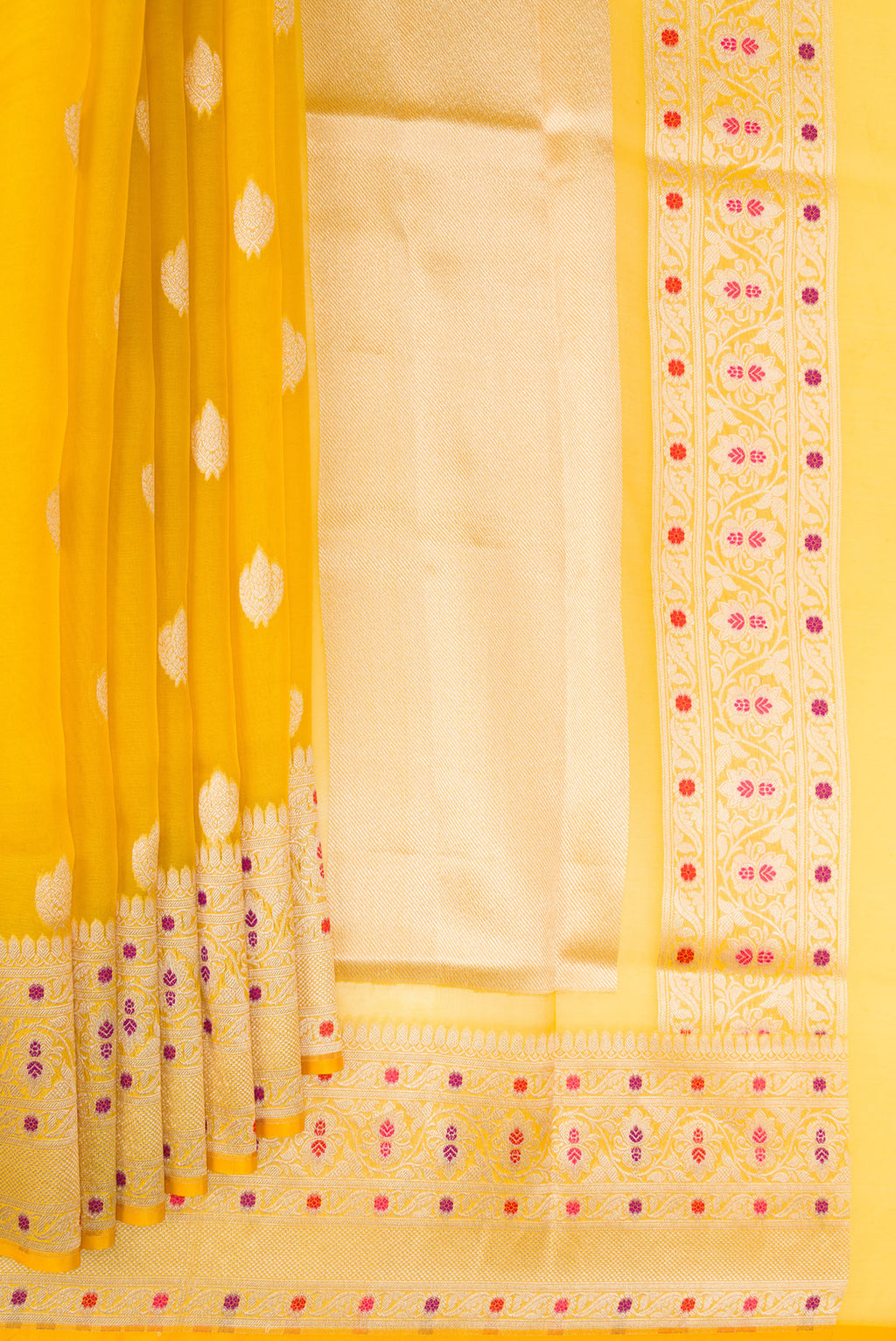 Pleats and pallu of Pure Silk Yellow Dual Tone Organza Saree with Zari Butta on the body and Zari Border. 