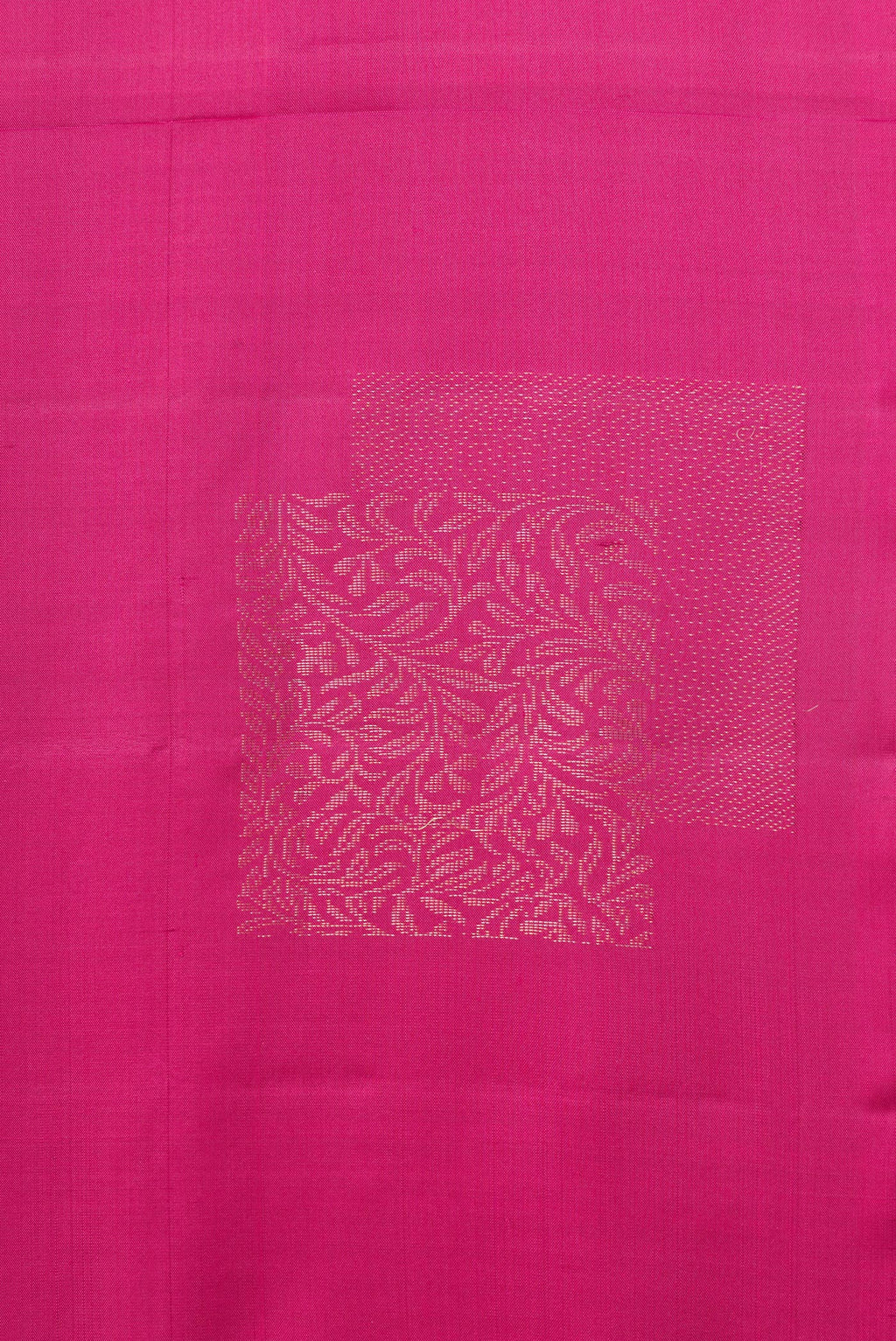 Border image of Pure Silk Magenta Dual Tone Soft Saree with Zari Butta on the body and Without Border. 