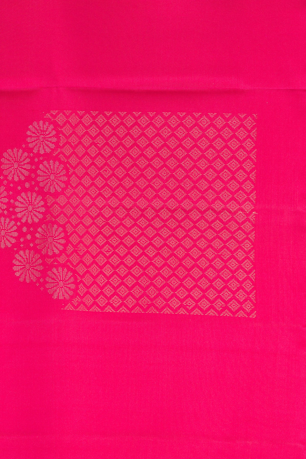 Border image of Pure Silk Dark Pink Dual Tone Soft Saree with Zari Butta on the body and Without Border. 