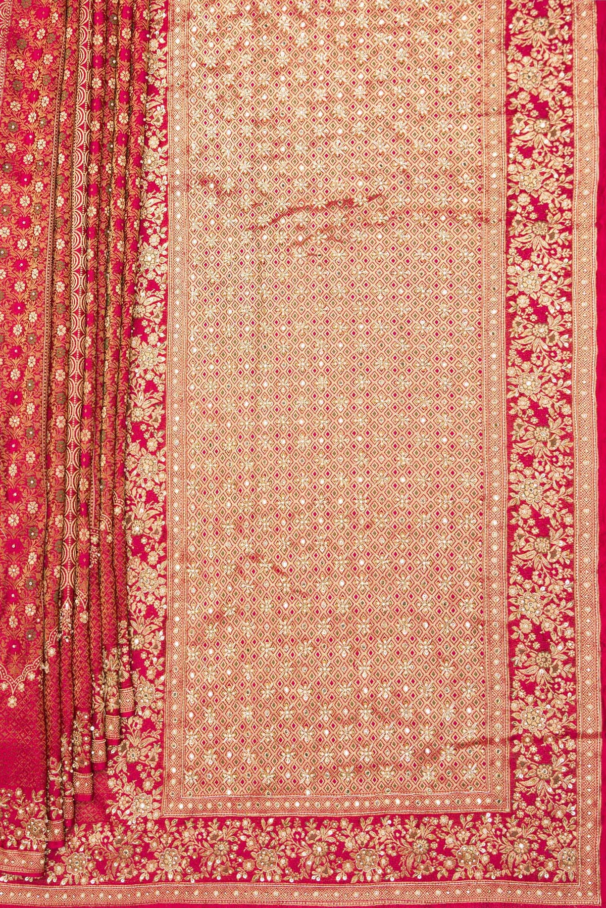 Pleats and pallu of Dark Pink Dual Tone Crepe Saree with Embroidered on the body and Sequin Border. 