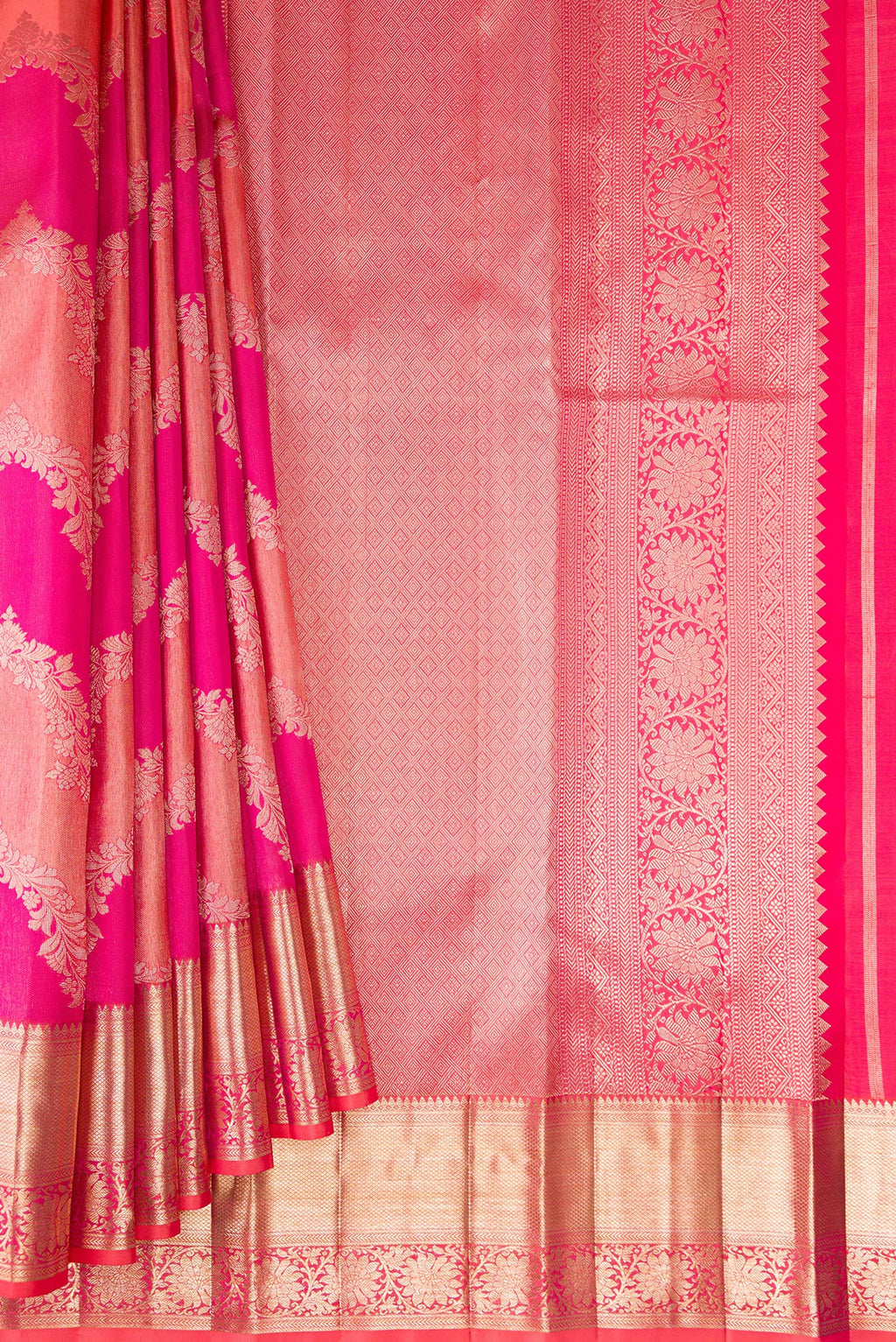 Pleats and pallu of Pure Silk Pink Dual Tone Kanjivaram Saree with Zari Brocade on the body and Fancy Border. 