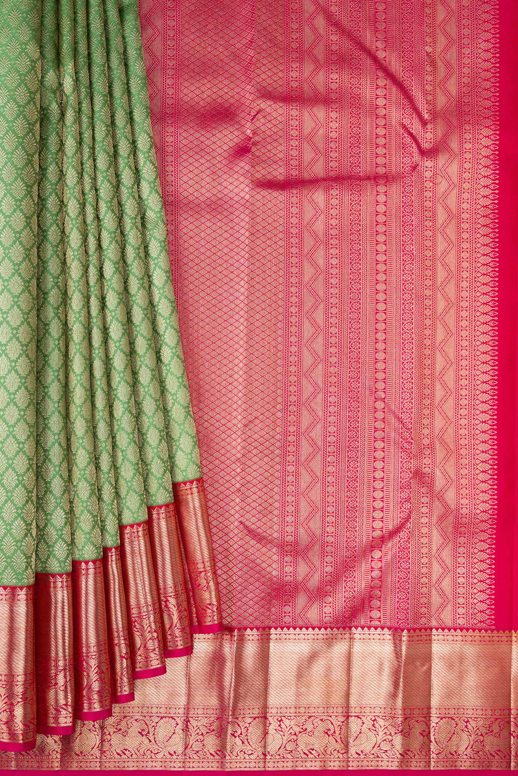 Pleats and pallu of Pure Silk Pista Green Kanjivaram Saree with Zari Brocade on the body and Zari Border. 
