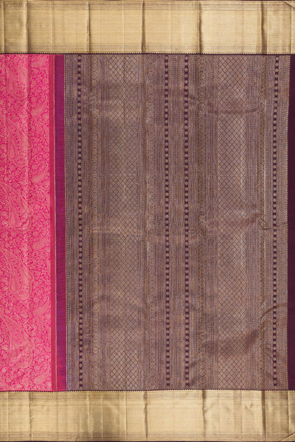 Close up image of the pallu of Pure Silk Pink Kanjivaram Saree with Zari Brocade on the body and Zari Border. 