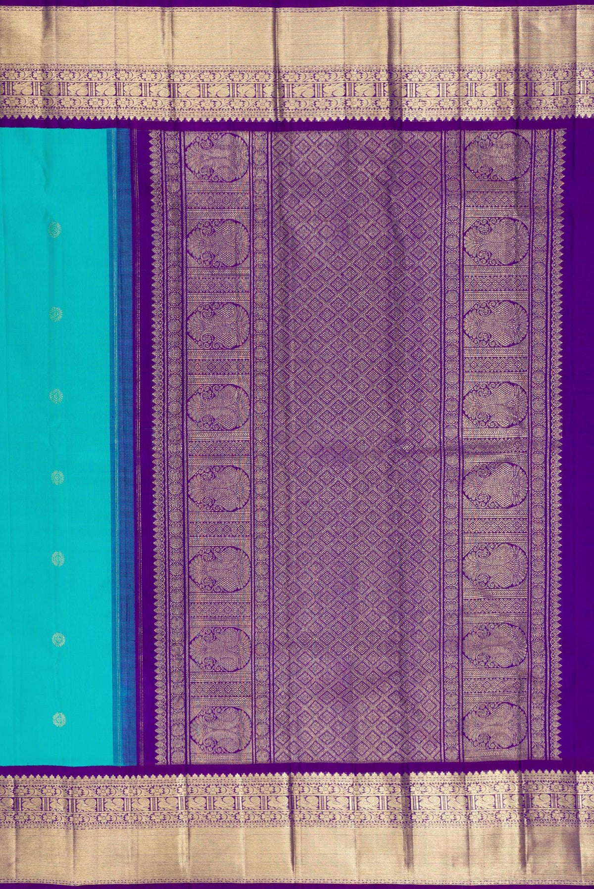 Close up image of the pallu of Pure Silk Sky Blue Kanjivaram Saree with Zari Butta on the body and Zari Border. 