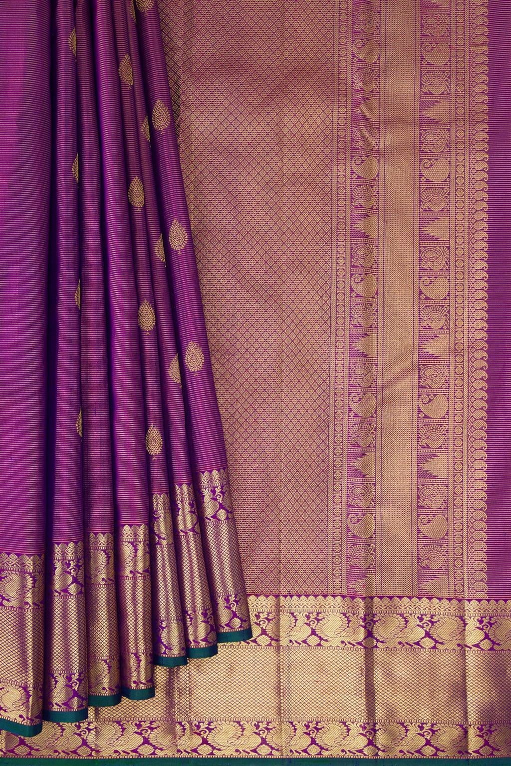 Pleats and pallu of Pure Silk Purple Dual Tone Kanjivaram Saree with Stripes on the body and Zari Border. 