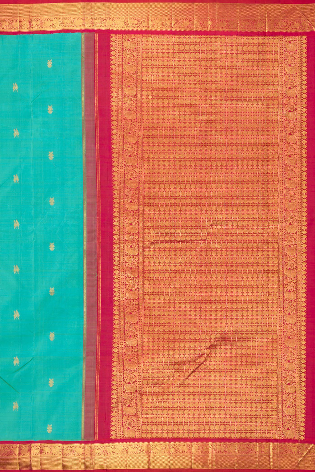 Close up image of the pallu of Pure Silk Sea Green Dual Tone Kanjivaram Saree with Zari Butta on the body and Zari Border. 