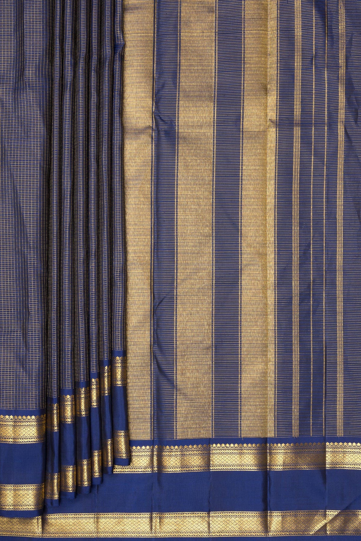 Pleats and pallu of Pure Silk Navy Blue Dual Tone Kanjivaram Saree with Checked design on the body and Zari Border. 