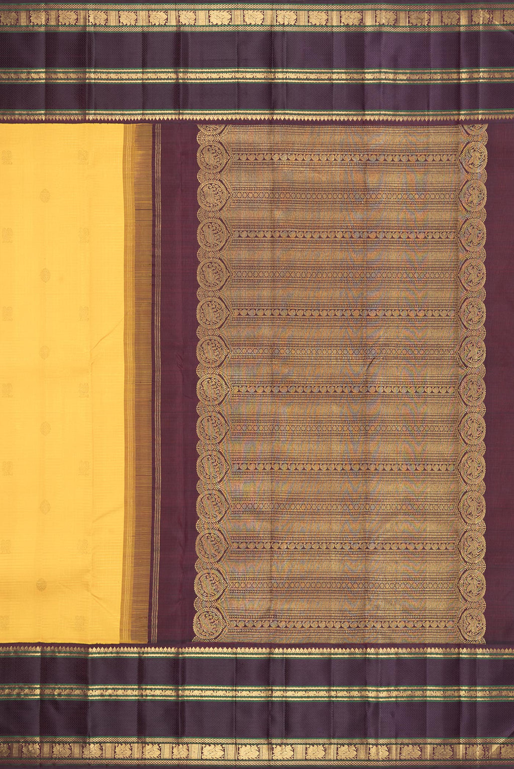 Close up image of the pallu of Pure Silk Yellow Dual Tone Kanchipuram Saree with Checked design on the body and Zari Border. 