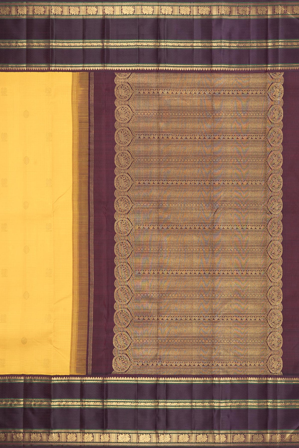Close up image of the pallu of Pure Silk Yellow Dual Tone Kanchipuram Saree with Checked design on the body and Zari Border. 