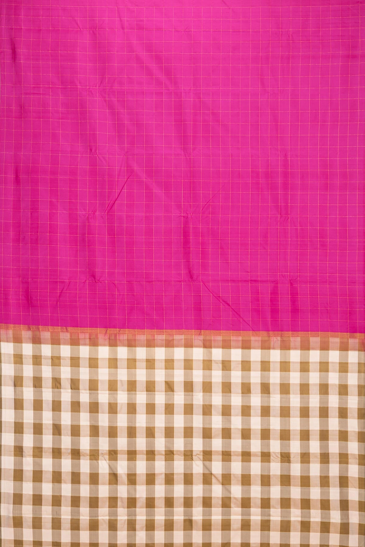 Flat view of Pure Silk Dark Pink Dual Tone Kanchipuram Saree with Checked design on the body and Without Border. 