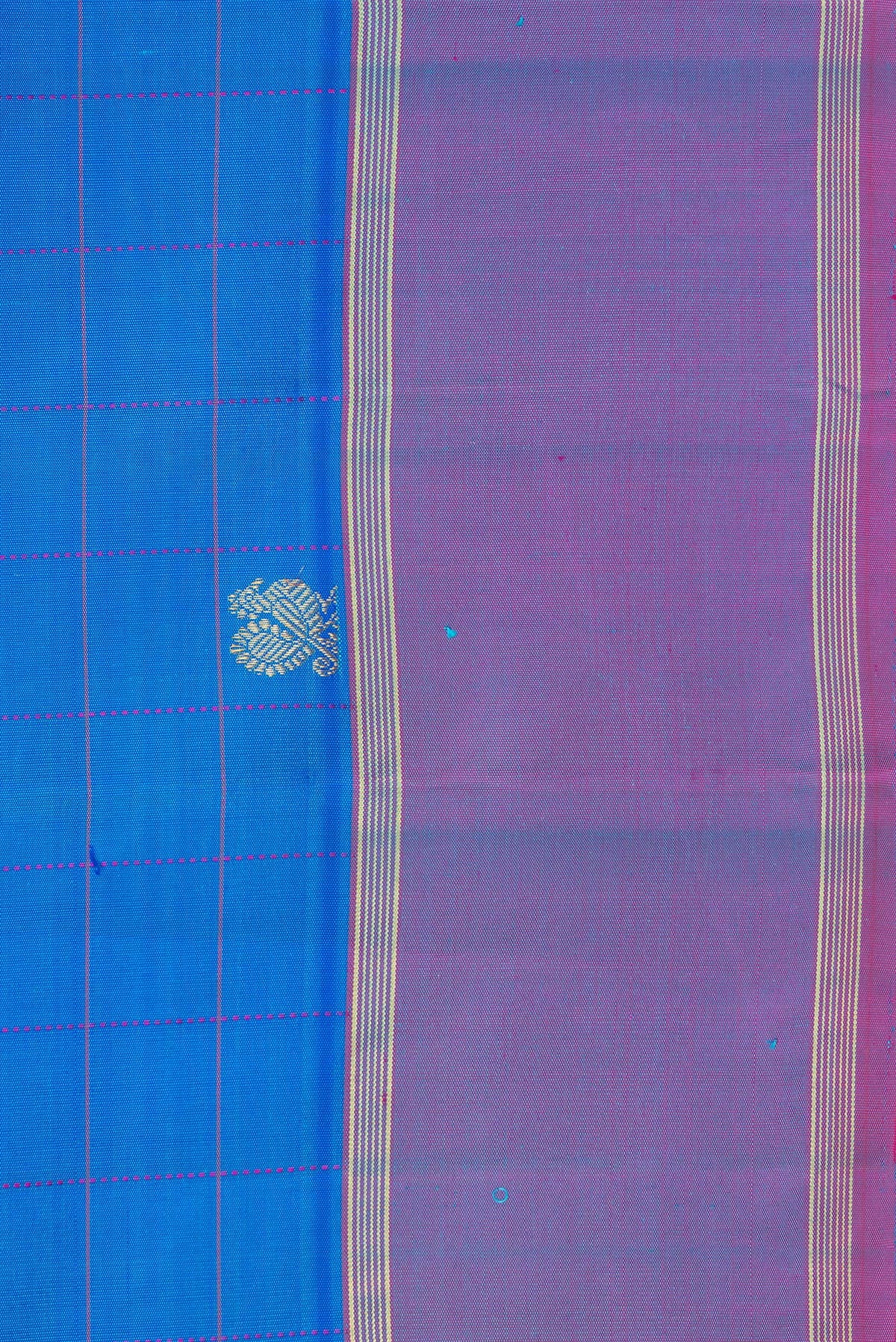 Border image of Pure Silk Royal Blue Dual Tone Kanchipuram Saree with Checked design on the body and Zari Border. 