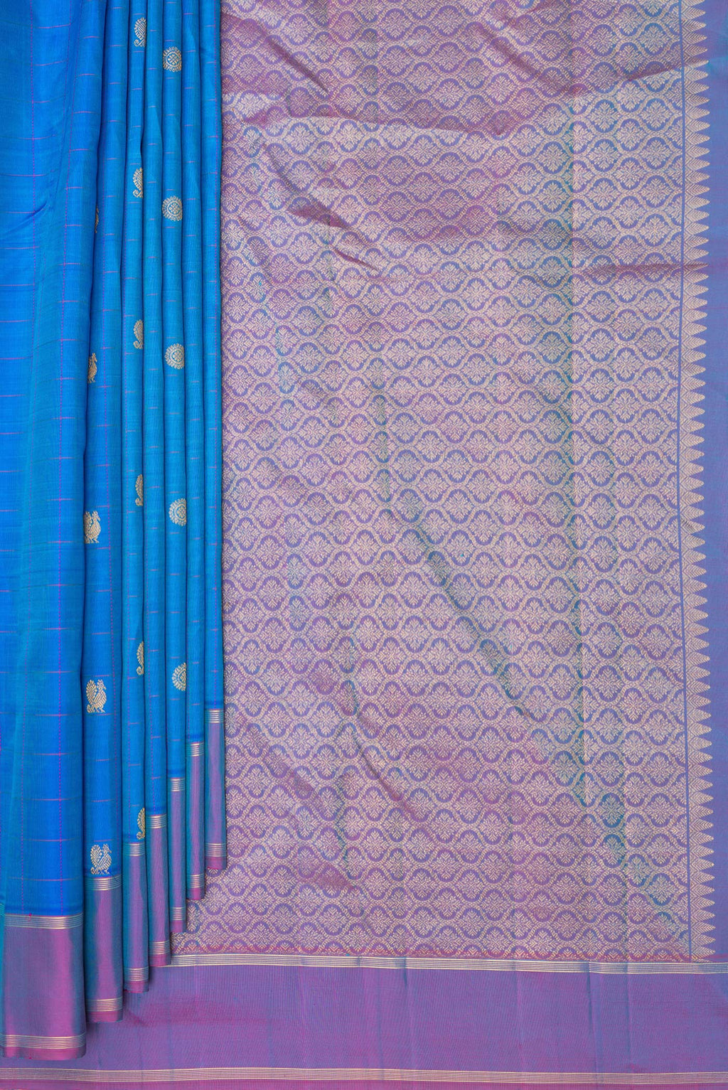 Pleats and pallu of Pure Silk Royal Blue Dual Tone Kanchipuram Saree with Checked design on the body and Zari Border. 