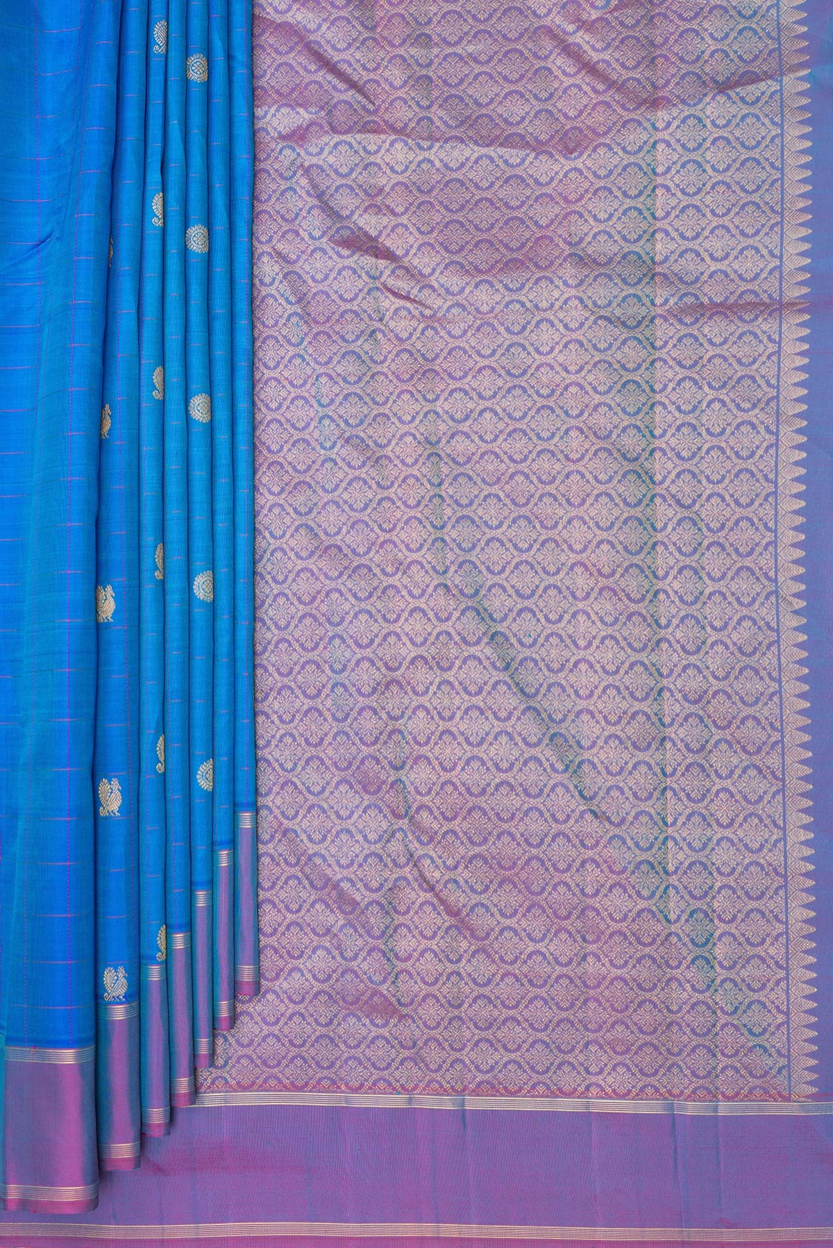 Pleats and pallu of Pure Silk Royal Blue Dual Tone Kanchipuram Saree with Checked design on the body and Zari Border. 
