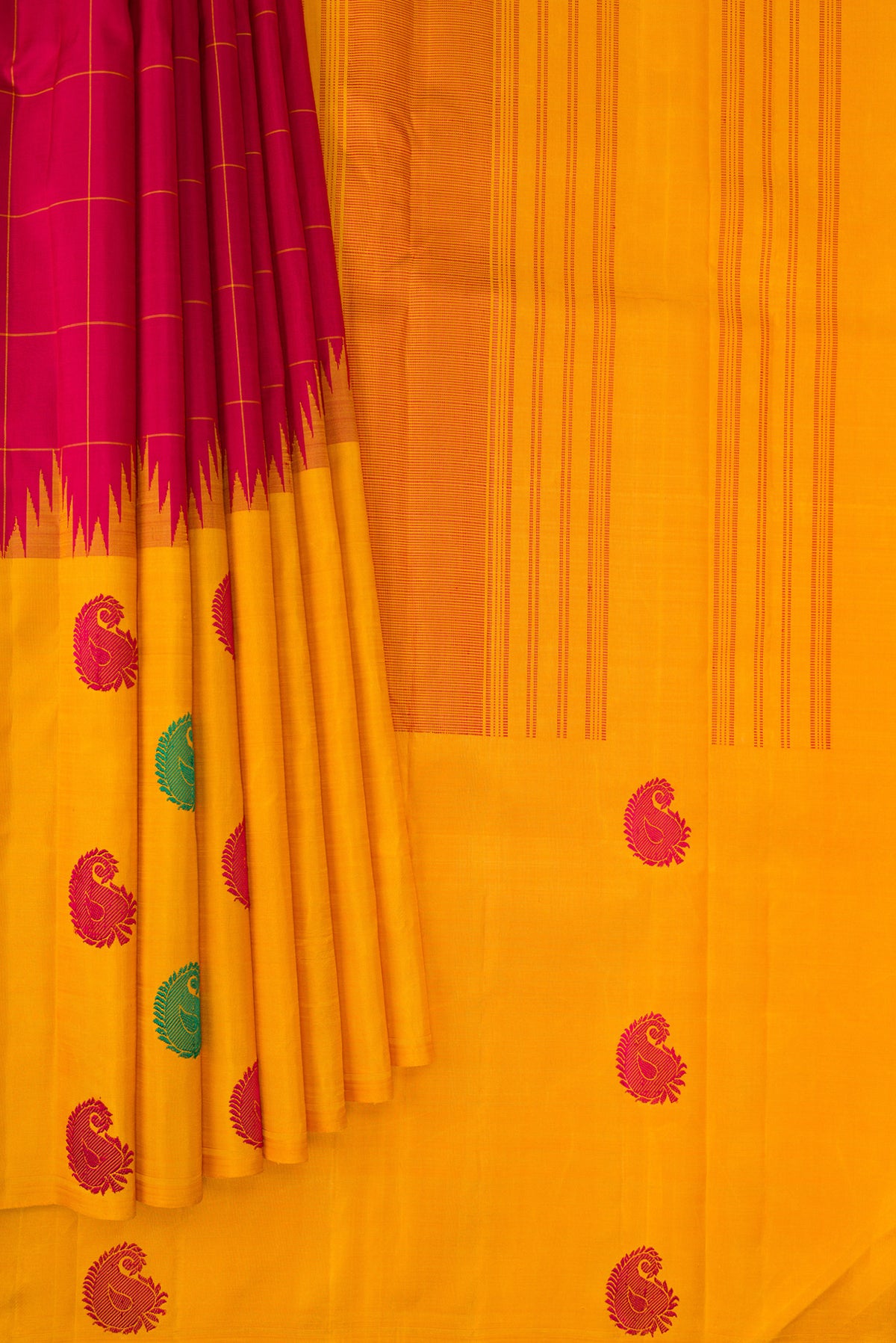 Pleats and pallu of Pure Silk Red Kanjivaram Saree with Checked design on the body and Fancy Border. 