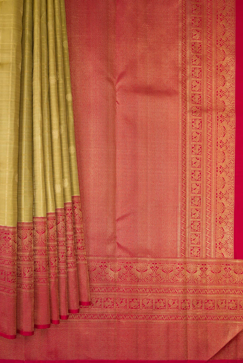 Pleats and pallu of Pure Silk Pure Zari Gold Dual Tone Kanjivaram Saree with Zari Butta on the body and Zari Border. 