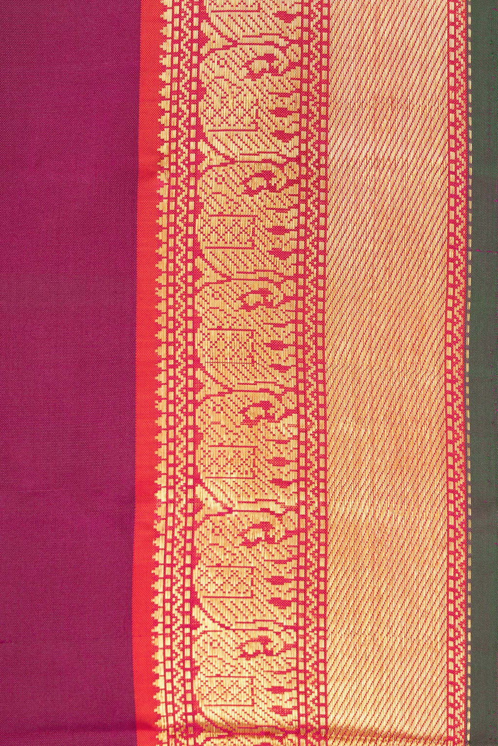 Border image of Pure Silk Magenta Dual Tone Kanchipuram Saree with Plain Body and Zari Border. 