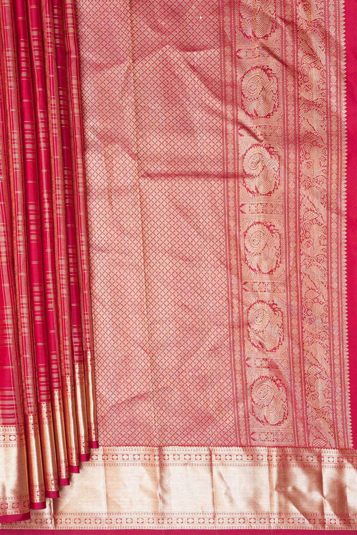 Pleats and pallu of Pure Silk Deep Red Kanchipuram Saree with Checked design on the body and Zari Border. 