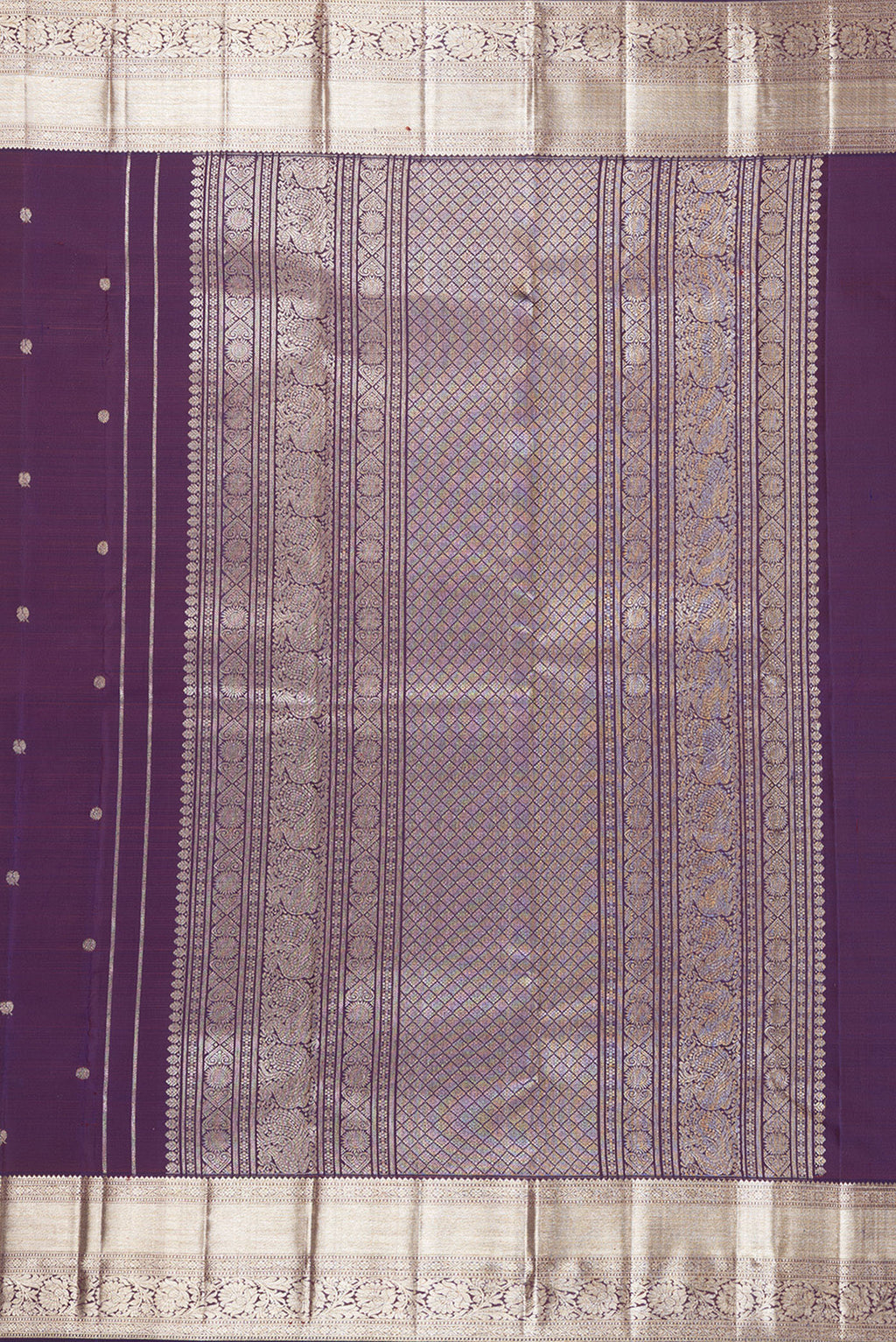 Close up image of the pallu of Pure Silk Burgundy Dual Tone Kanjivaram Saree with Zari Butta on the body and Zari Border. 