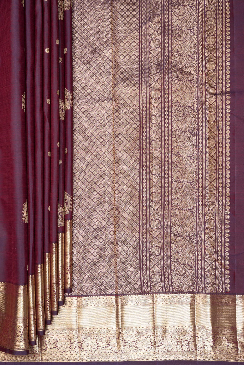 Pleats and pallu of Pure Silk Burgundy Dual Tone Kanjivaram Saree with Zari Butta on the body and Zari Border. 