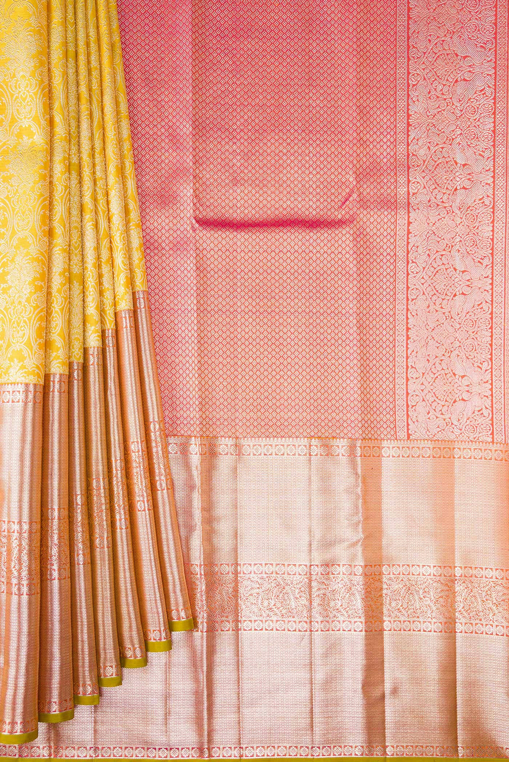 Pleats and pallu of Pure Silk Lemon Yellow Kanjivaram Saree with Zari Brocade on the body and Zari Border. 