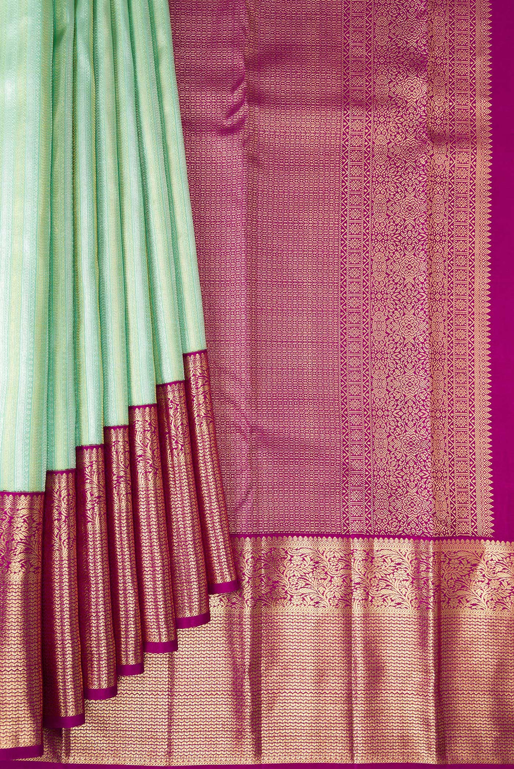Pleats and pallu of Pure Silk Pista Green Kanchipuram Saree with Zari Brocade on the body and Zari Border. 