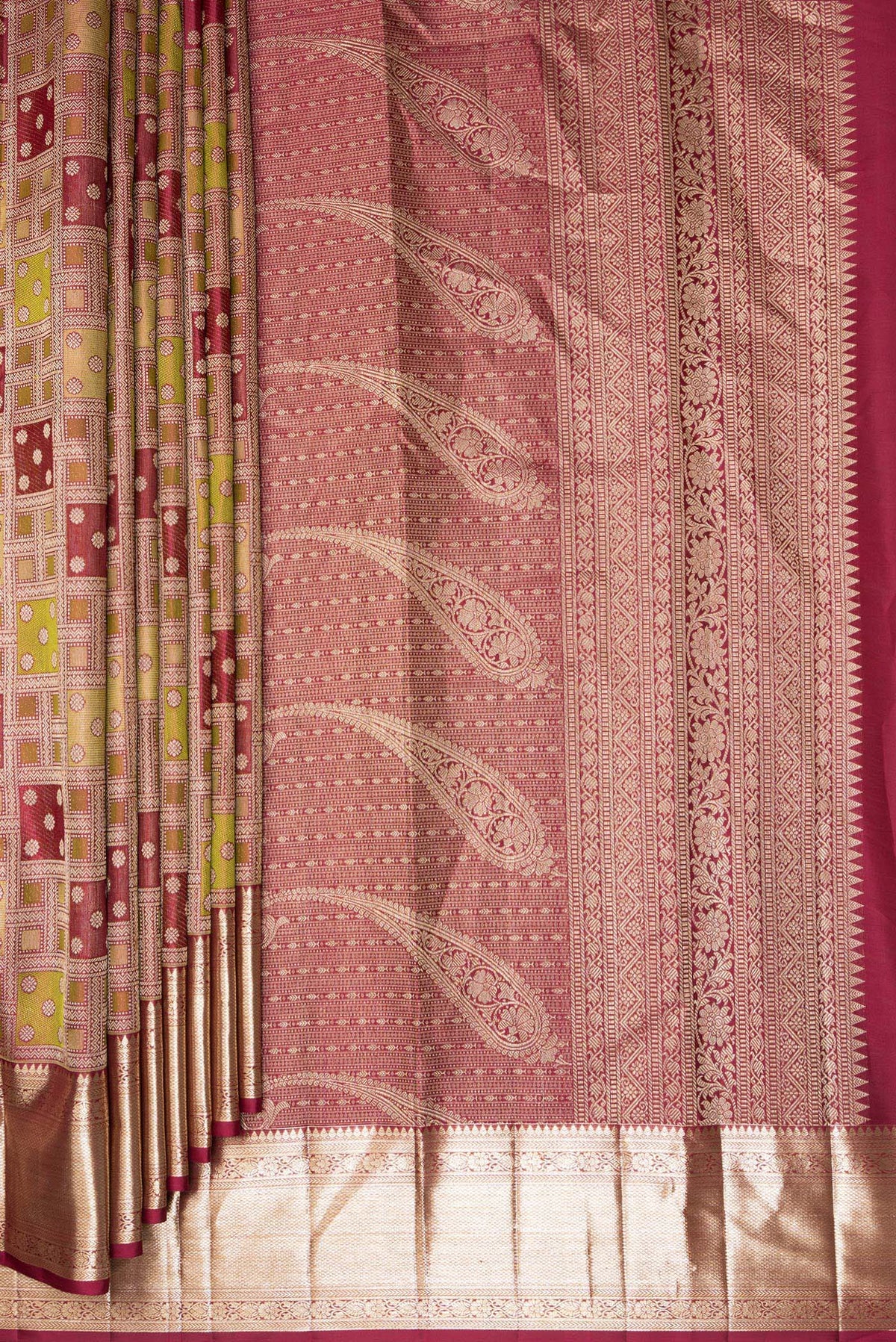 Pleats and pallu of Pure Silk Maroon Kanjivaram Saree with Zari Brocade on the body and Zari Border. 