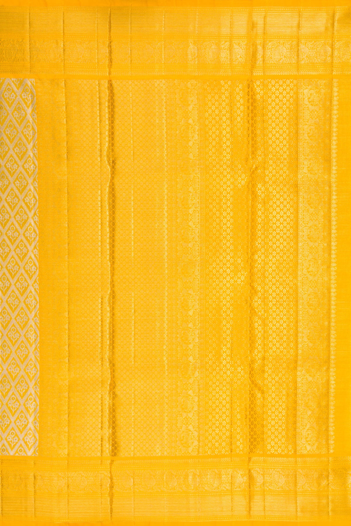 Close up image of the pallu of Yellow Dual Tone Kanjivaram Tissue Saree with Zari Brocade on the body and Zari Border. 
