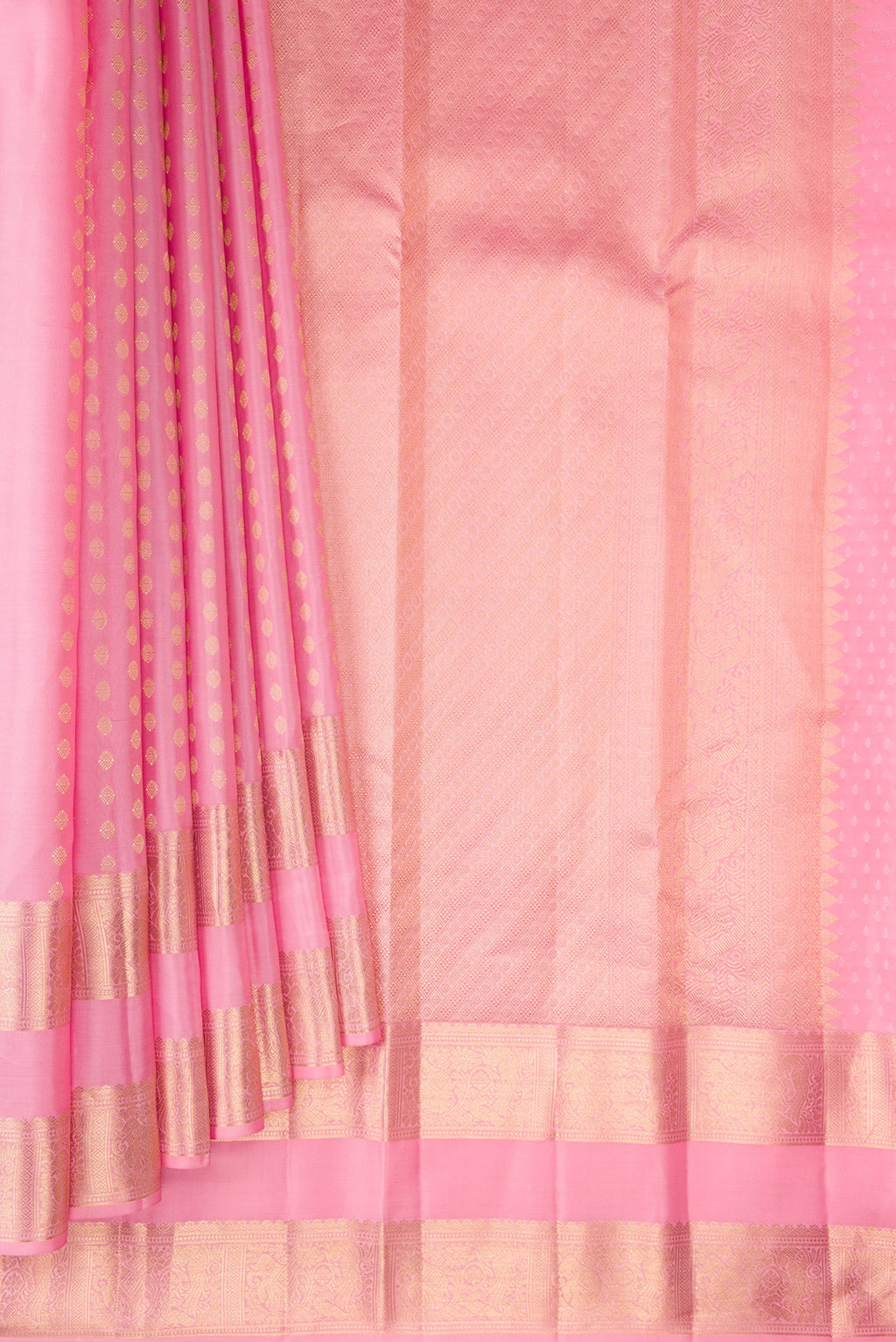 Pleats and pallu of Pure Silk Rose pink Kanjivaram Saree with Zari Butta on the body and Zari Border. 