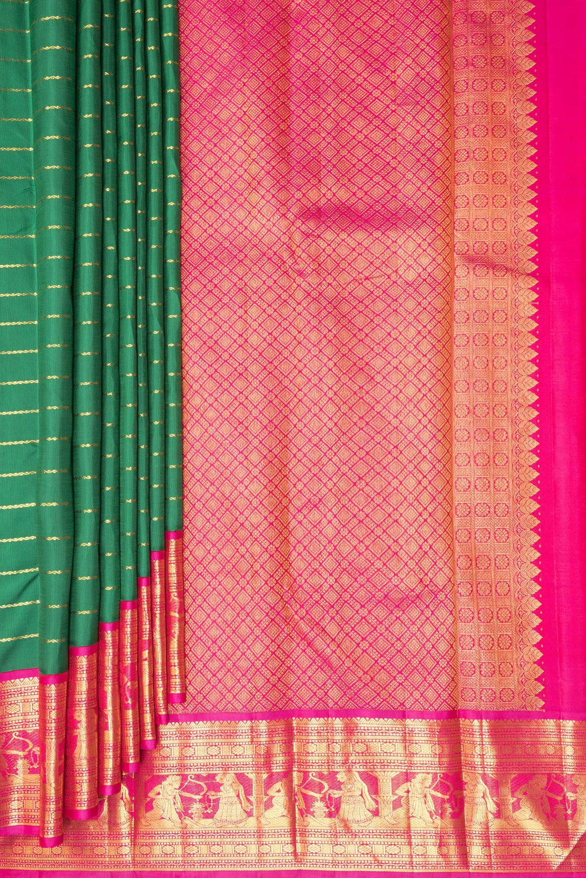 Pleats and pallu of Pure Silk Bottle Green Kanchipuram Saree with Veldhari on the body and Zari Border. 