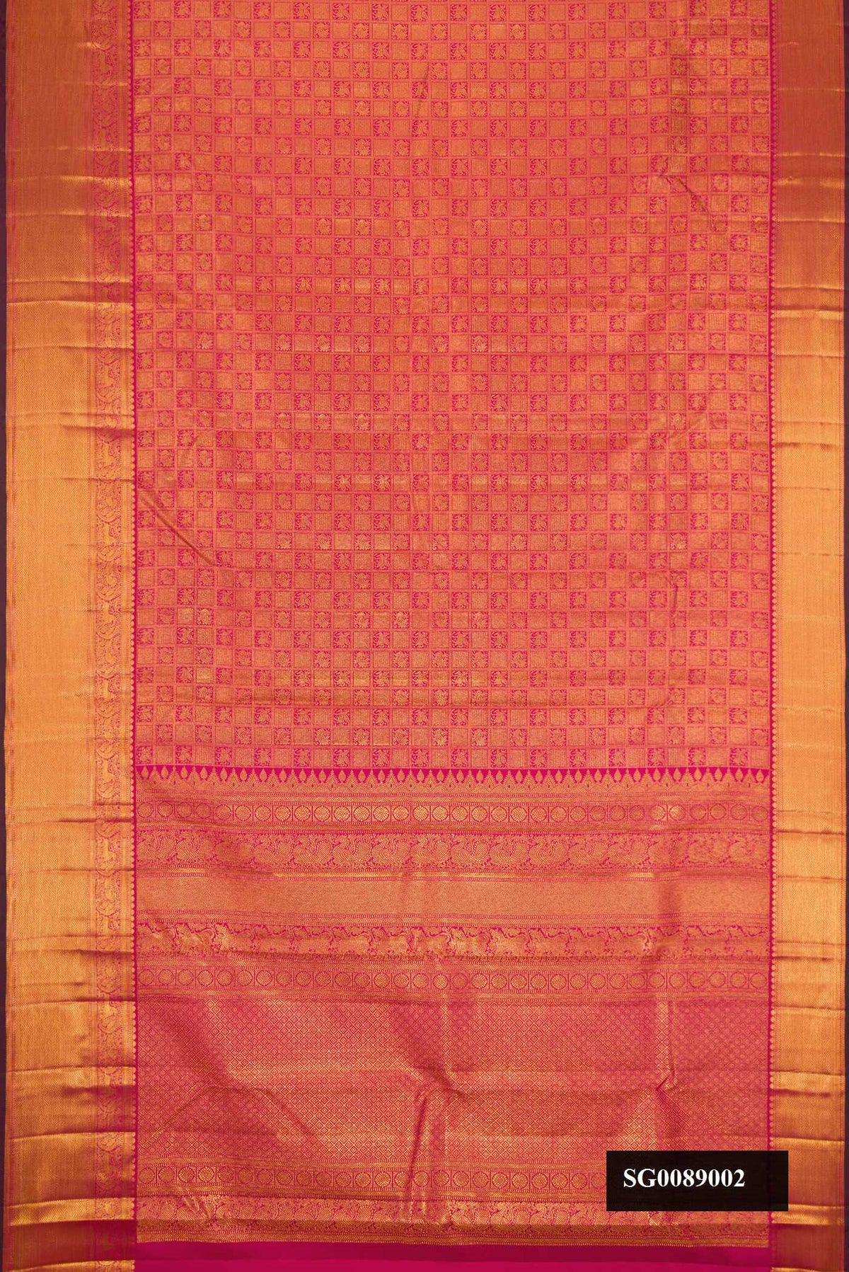 Dark Pink Dual Tone Kanchipuram Silk Saree with Zari Brocade on the body and Zari Border.  displayed on a mannequin