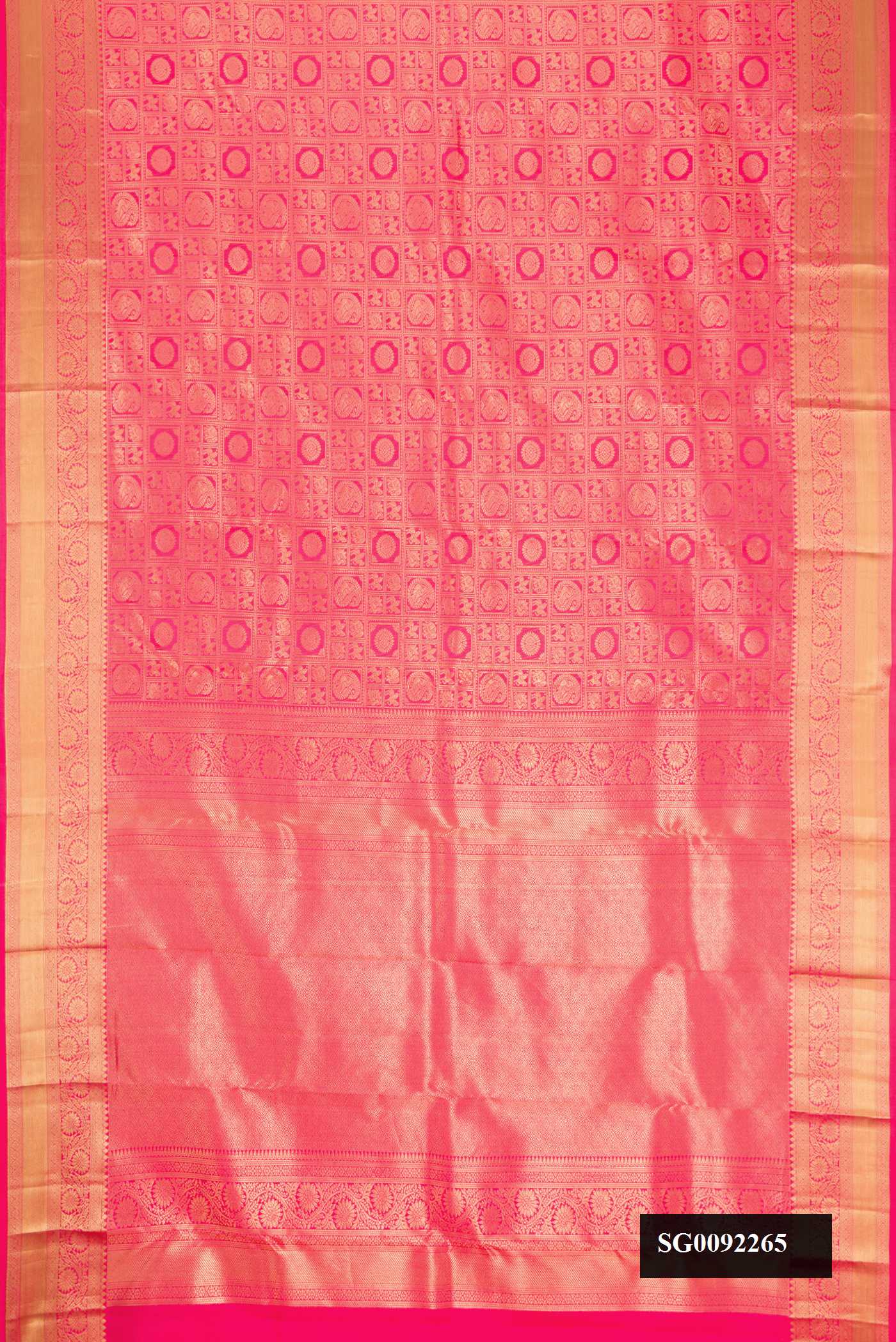 Pink Dual Tone Kanchipuram Silk Saree with Zari Brocade on the body and Zari Border.  displayed on a mannequin