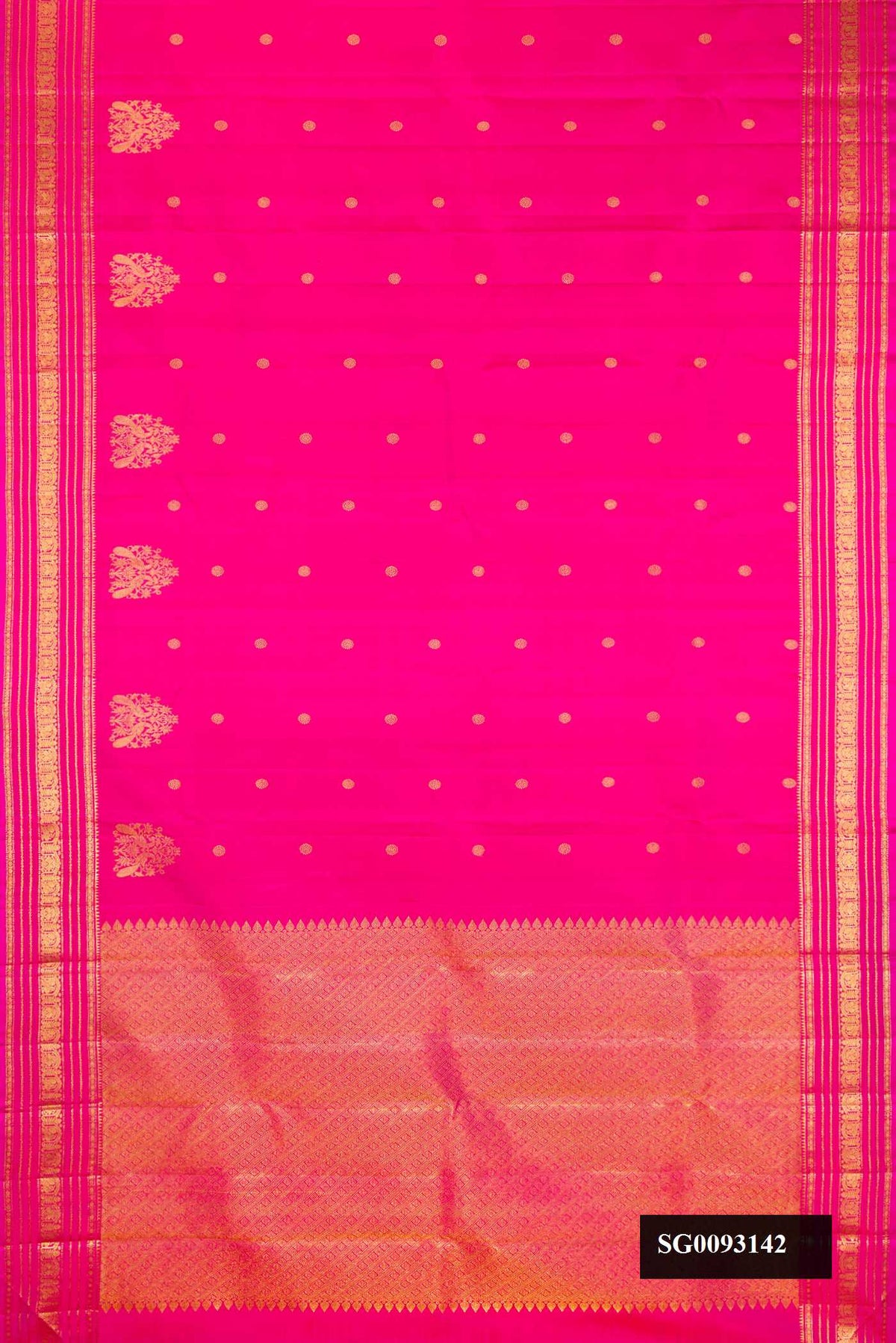 Pink Dual Tone Kanchipuram Silk Saree with Zari Butta on the body and Zari Border.  displayed on a mannequin