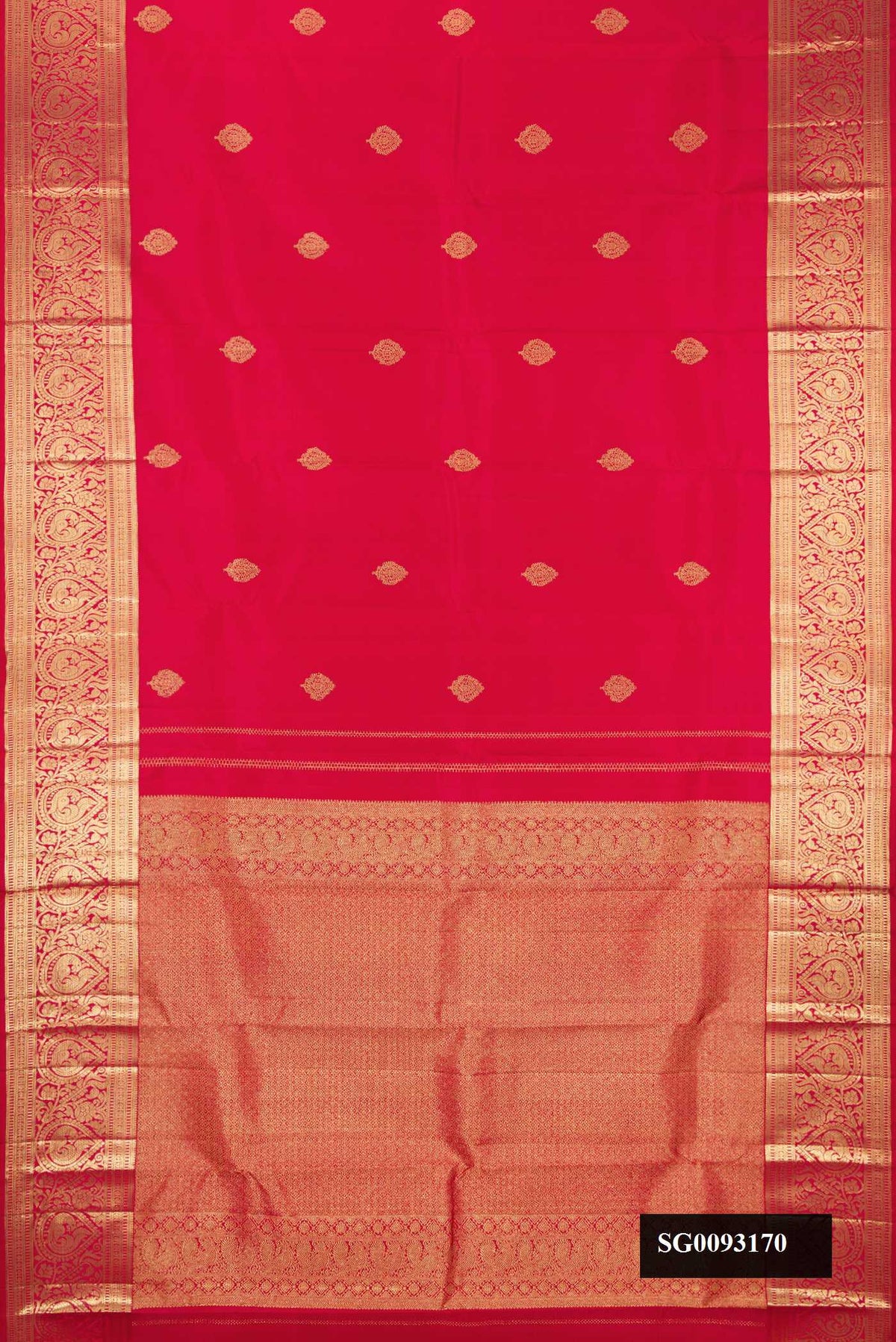 Dark Pink Dual Tone Kanchipuram Silk Saree with Zari Butta on the body and Zari Border.  displayed on a mannequin