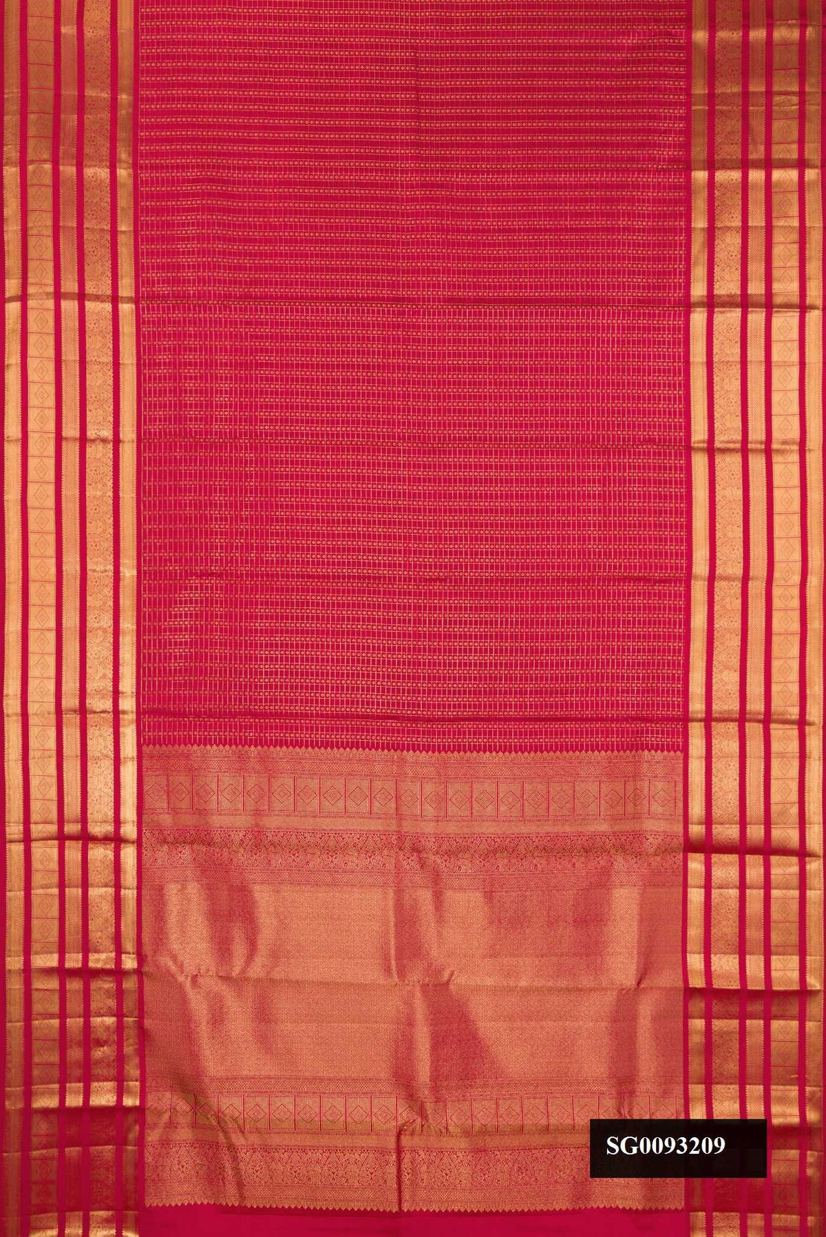 Dark Pink Dual Tone Kanchipuram Silk Saree with Checked design on the body and Zari Border.  displayed on a mannequin