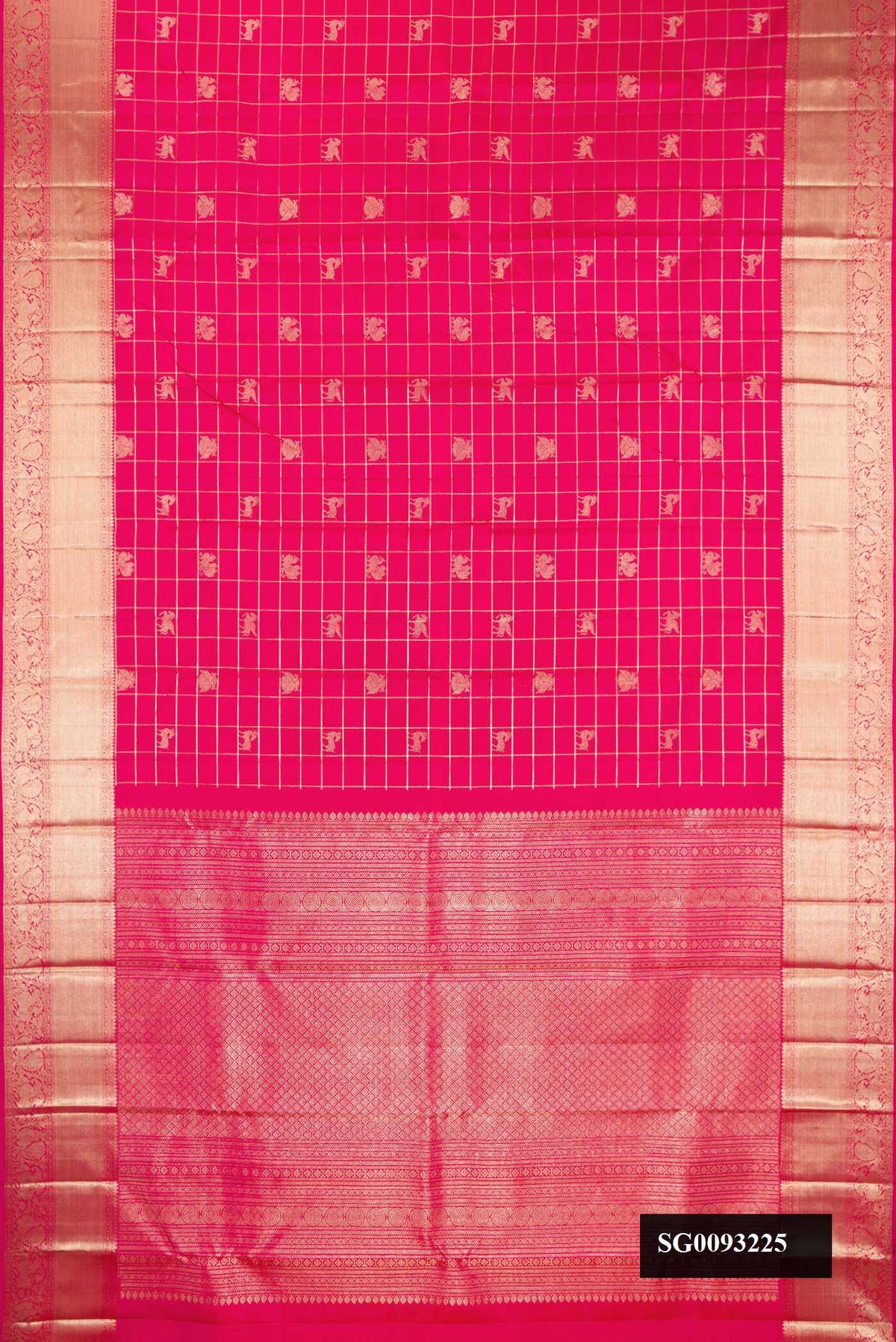 Dark Pink Dual Tone Kanchipuram Silk Saree with Checked design on the body and Zari Border.  displayed on a mannequin