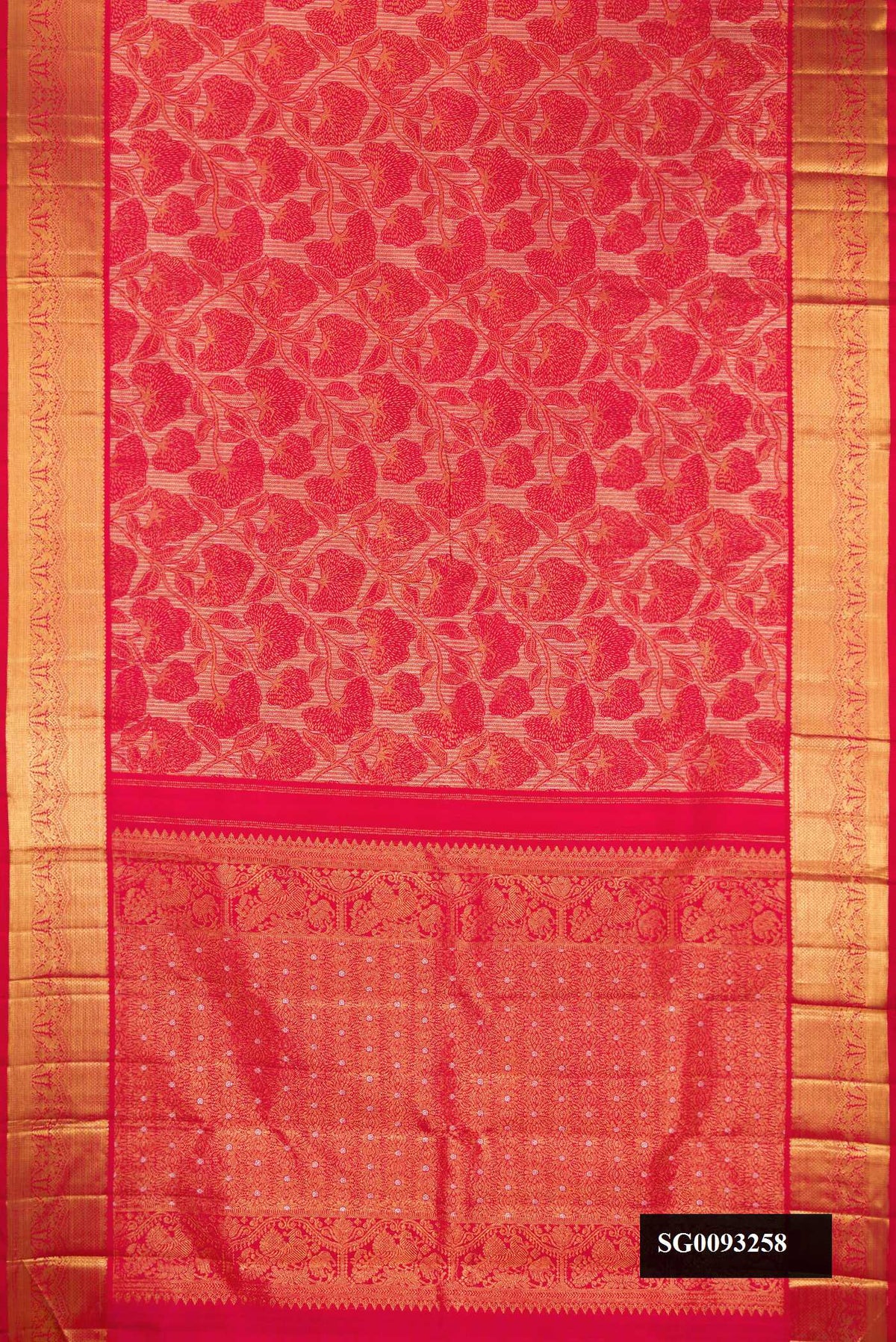 Dark Pink Dual Tone Kanchipuram Silk Saree with Zari Brocade on the body and Zari Border.  displayed on a mannequin