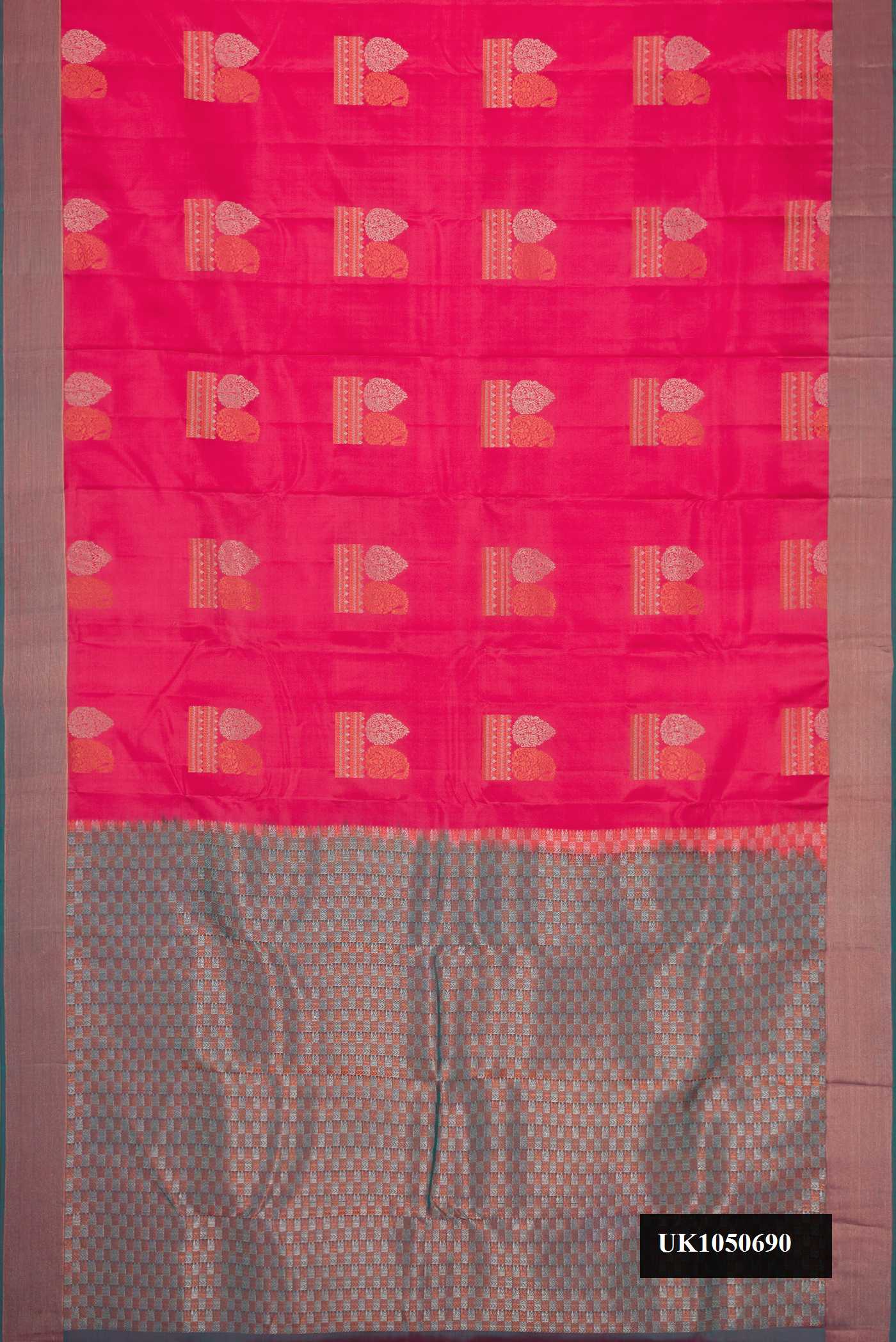 Pink Dual Tone Kanchipuram Silk Saree with Zari Butta on the body and Zari Border.  displayed on a mannequin