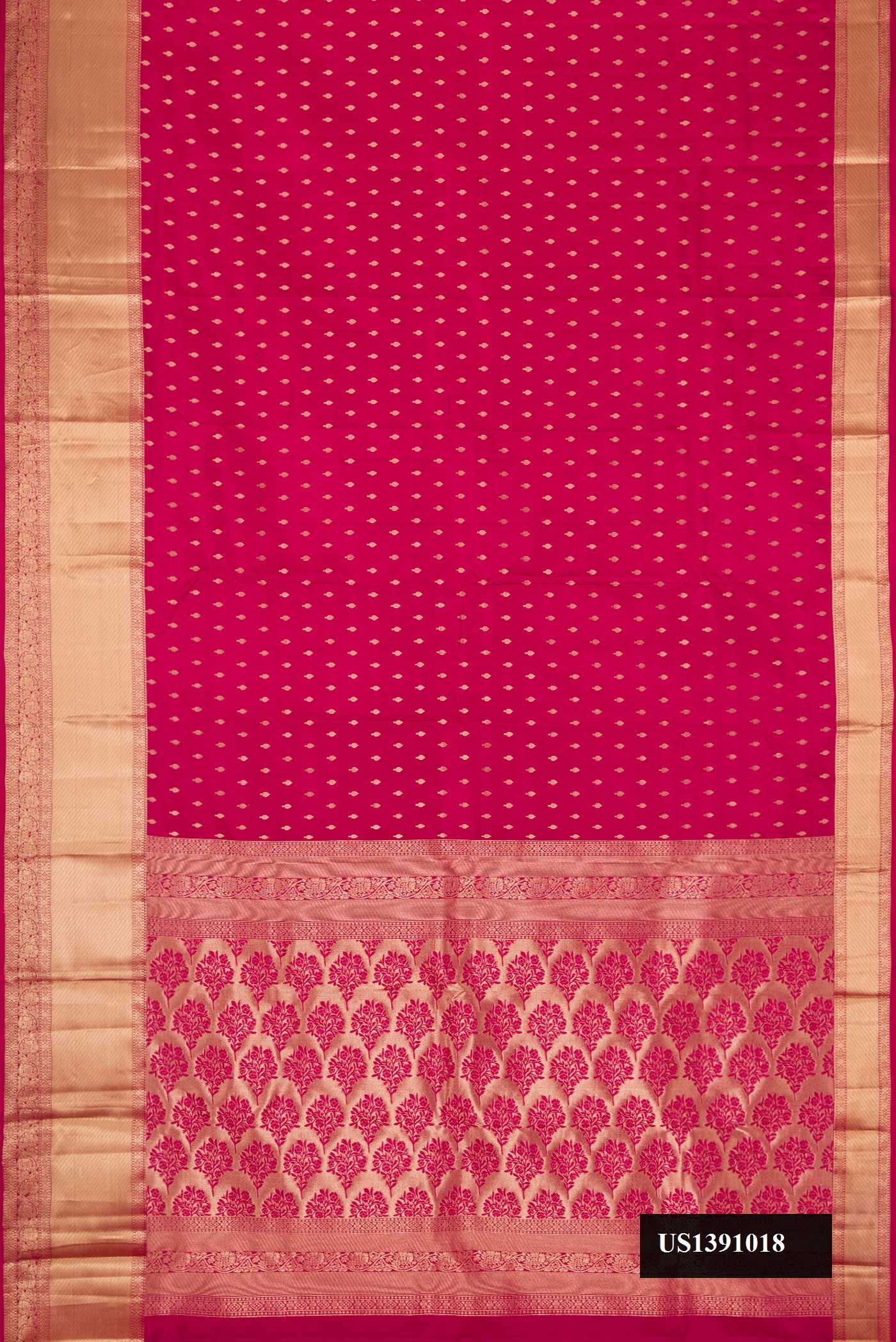 Dark Pink Dual Tone Kanchipuram Silk Saree with Zari Butta on the body and Zari Border.  displayed on a mannequin