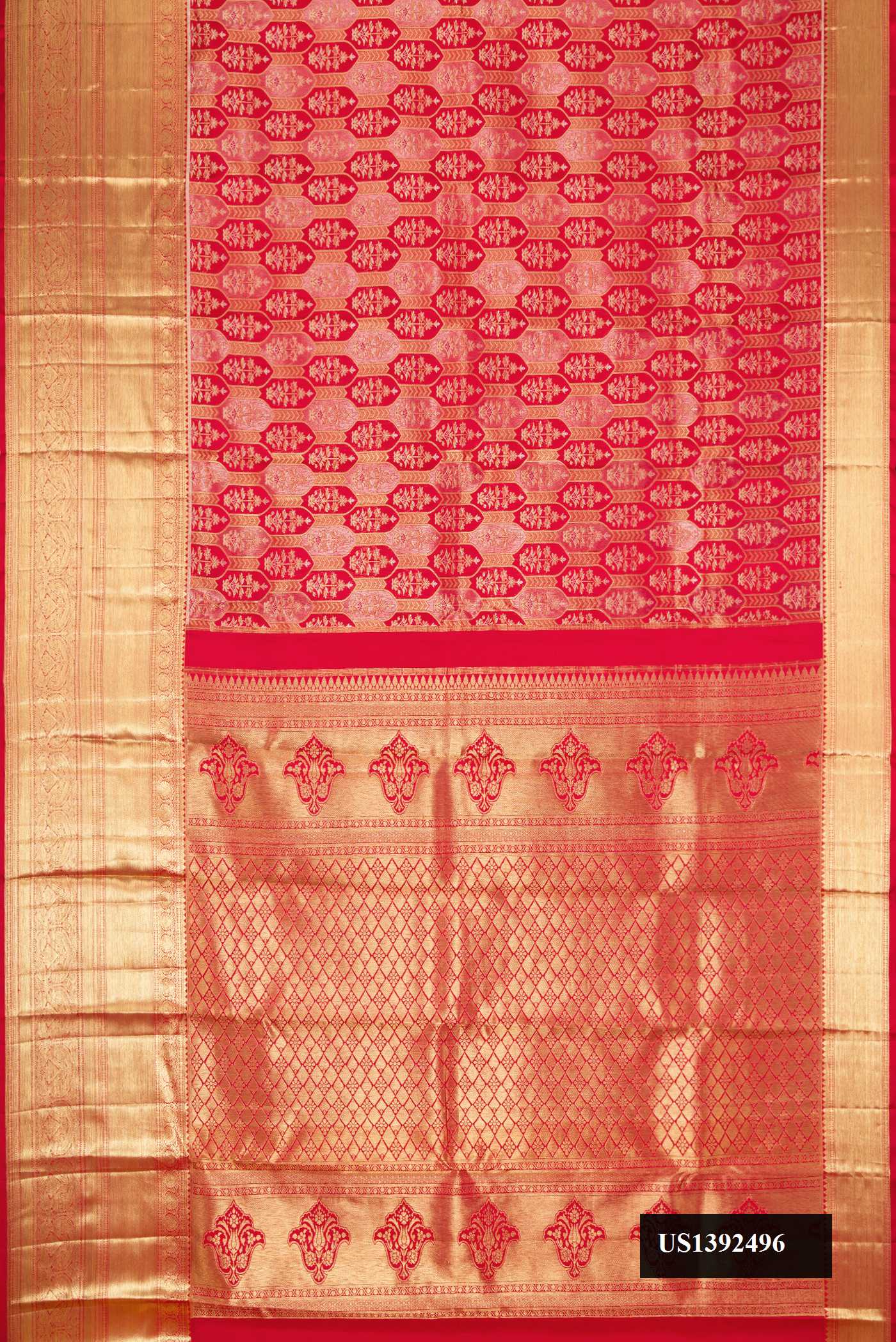 Dark Pink Dual Tone Kanchipuram Silk Saree with Zari Brocade on the body and Zari Border.  displayed on a mannequin