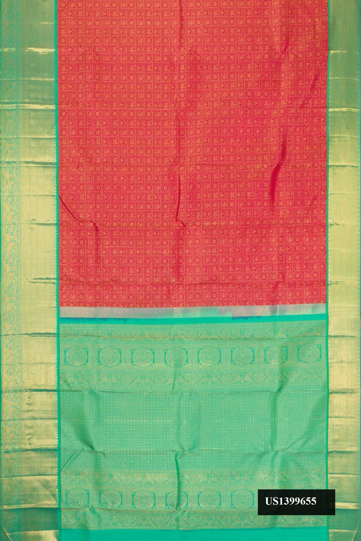 Dark Pink Dual Tone Kanchipuram Silk Saree with Zari Brocade on the body and Zari Border.  displayed on a mannequin