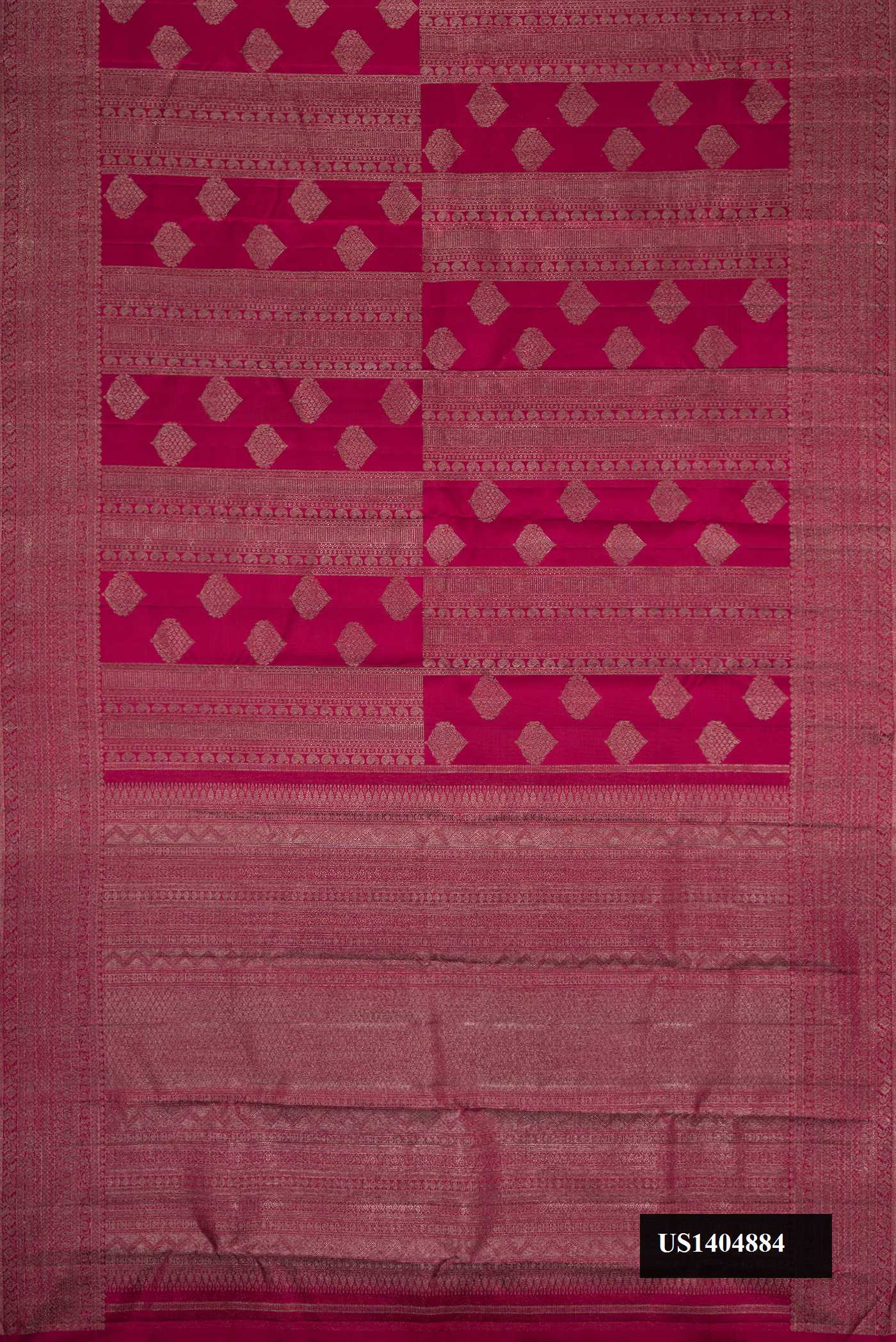 Dark Mauve Dual Tone Kanchipuram Silk Saree with Zari Brocade on the body and Zari Border.  displayed on a mannequin