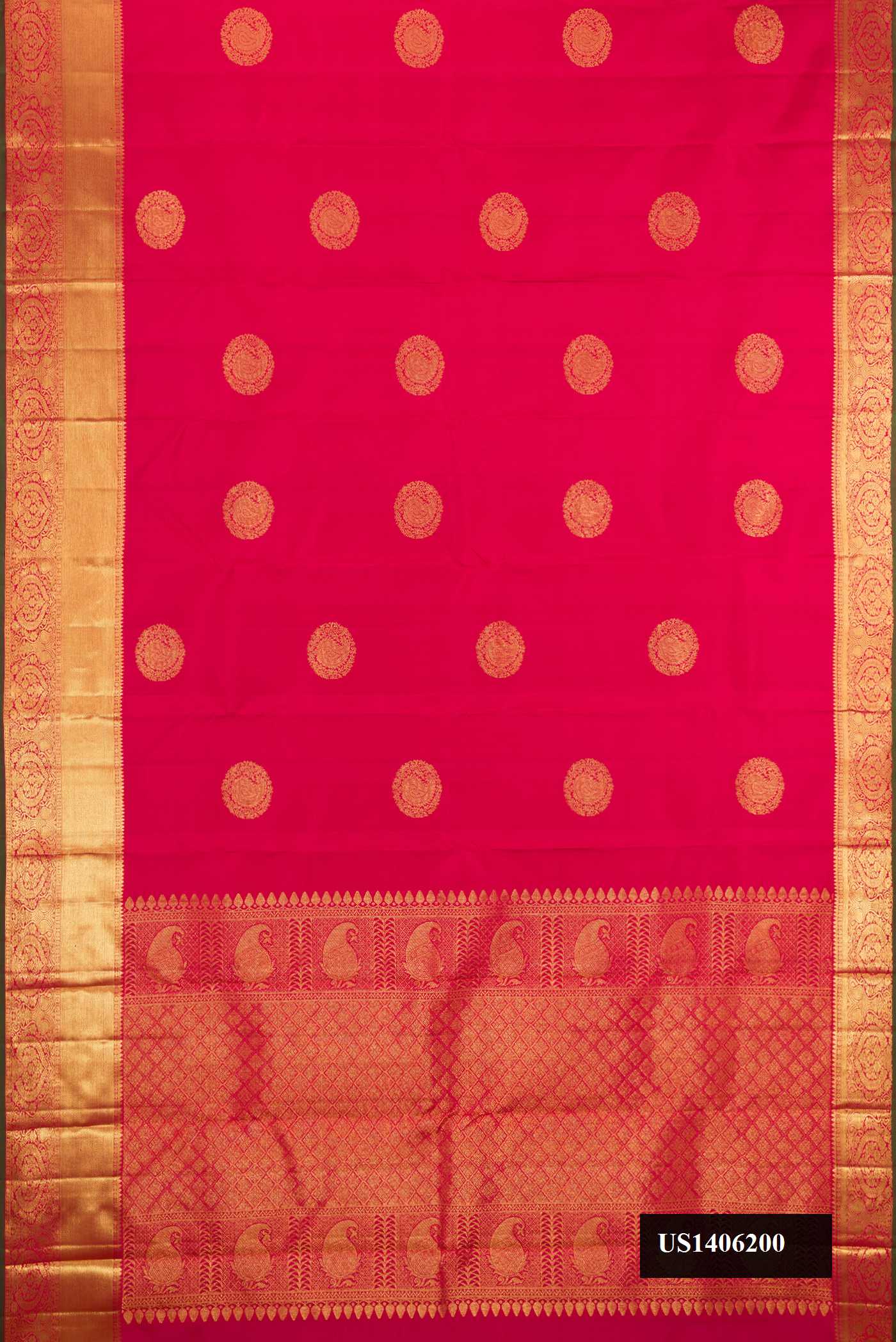 Dark Pink Dual Tone Kanchipuram Silk Saree with Zari Butta on the body and Zari Border.  displayed on a mannequin