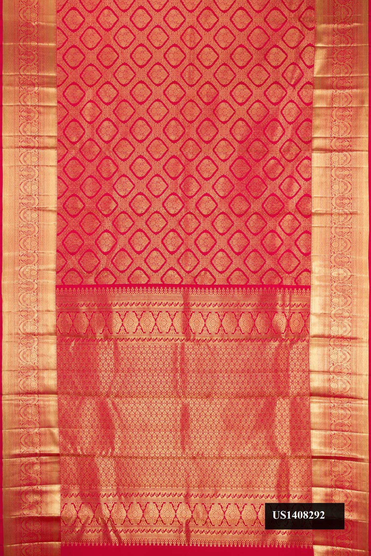 Dark Pink Dual Tone Kanchipuram Silk Saree with Zari Brocade on the body and Zari Border.  displayed on a mannequin