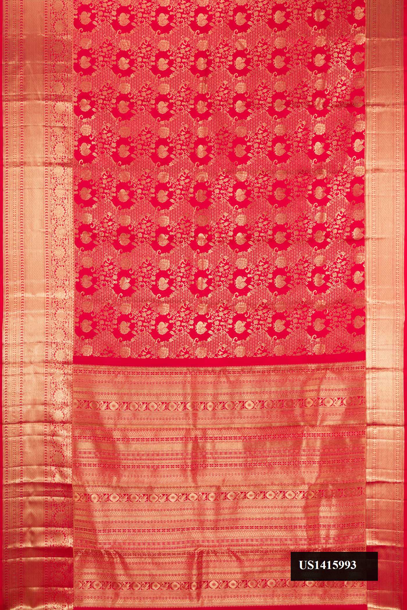 Dark Pink Dual Tone Kanchipuram Silk Saree with Zari Brocade on the body and Zari Border.  displayed on a mannequin