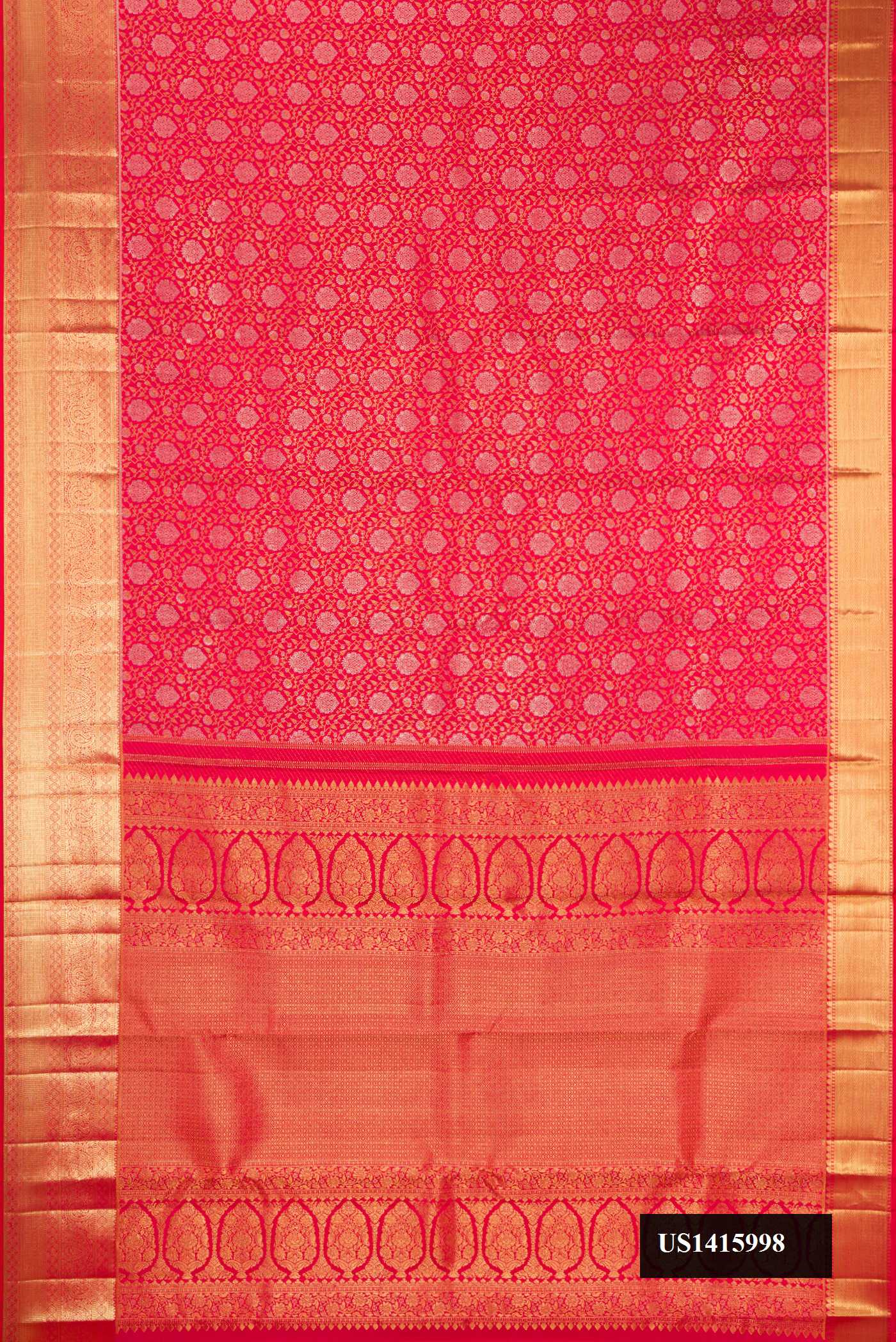 Dark Pink Dual Tone Kanchipuram Silk Saree with Zari Brocade on the body and Zari Border.  displayed on a mannequin