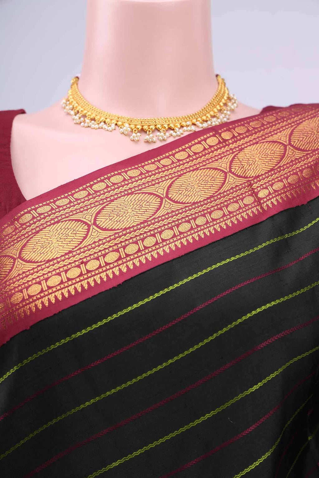 Pure Silk Pure Zari Black Dual Tone Kanchipuram Saree