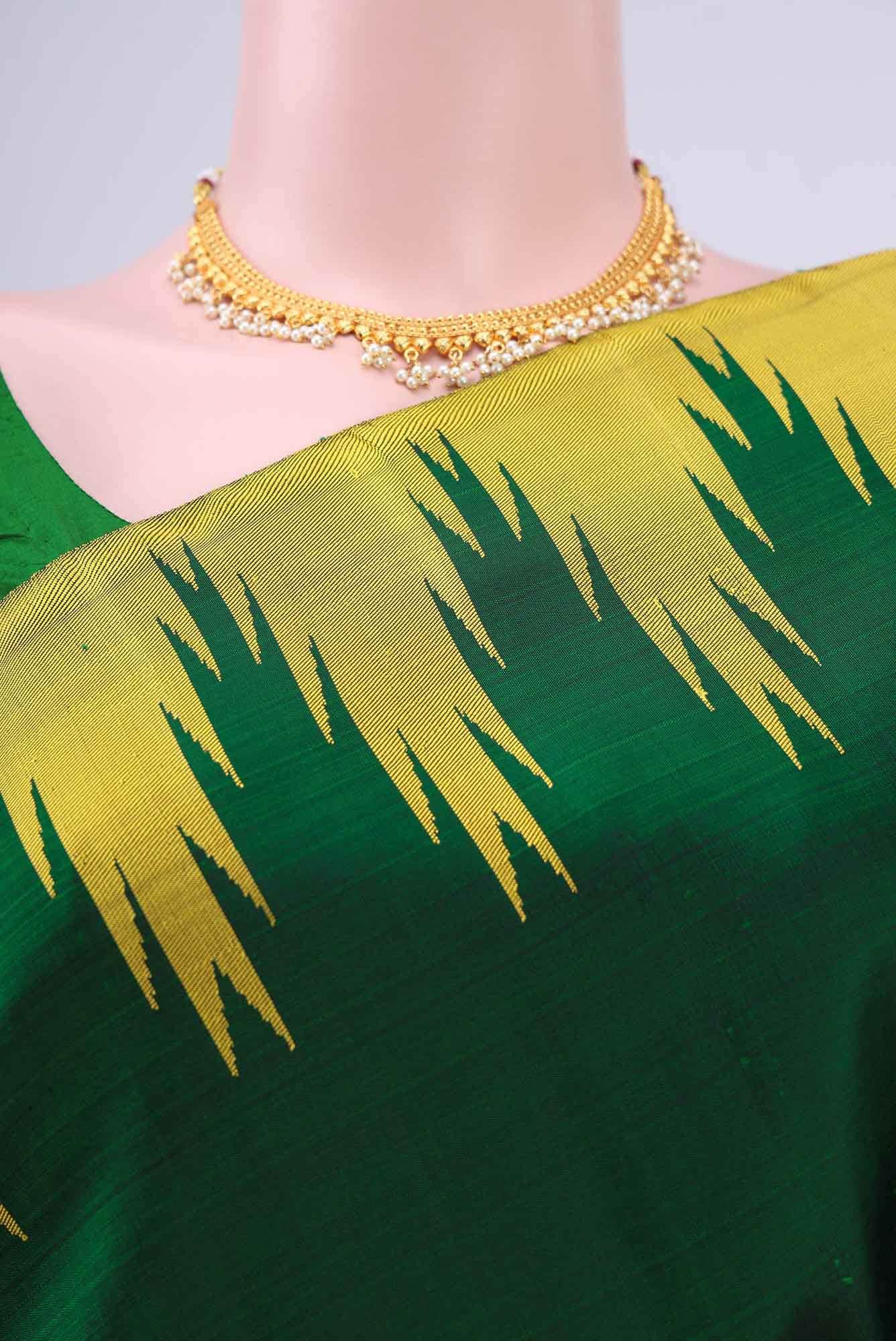 Bottle Green Dual Tone Kanchipuram Saree