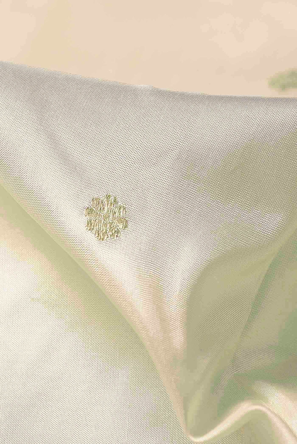 Off White Maheshwari Silk Saree