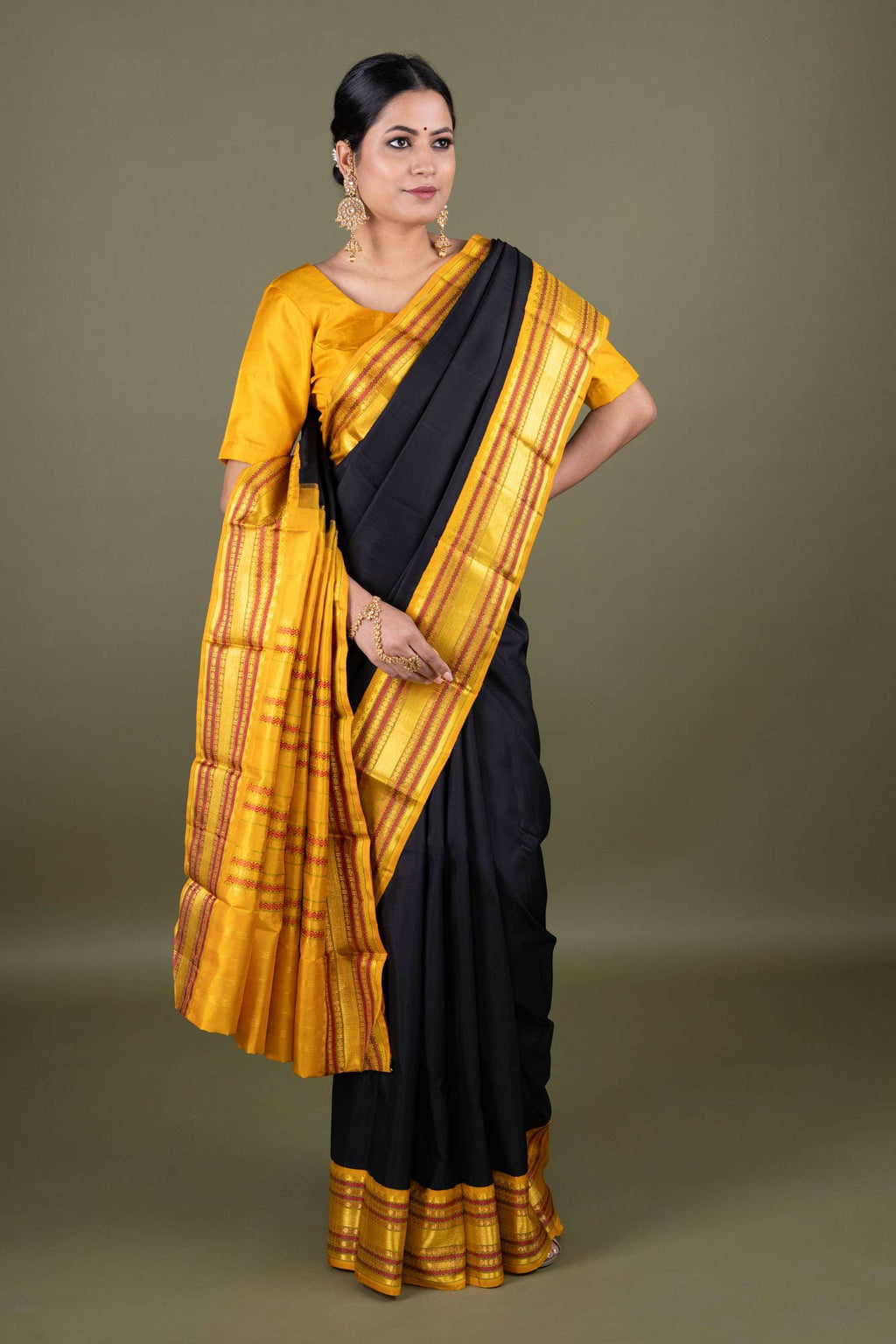 Pure Silk Pure Zari Black Kanchipuram Saree