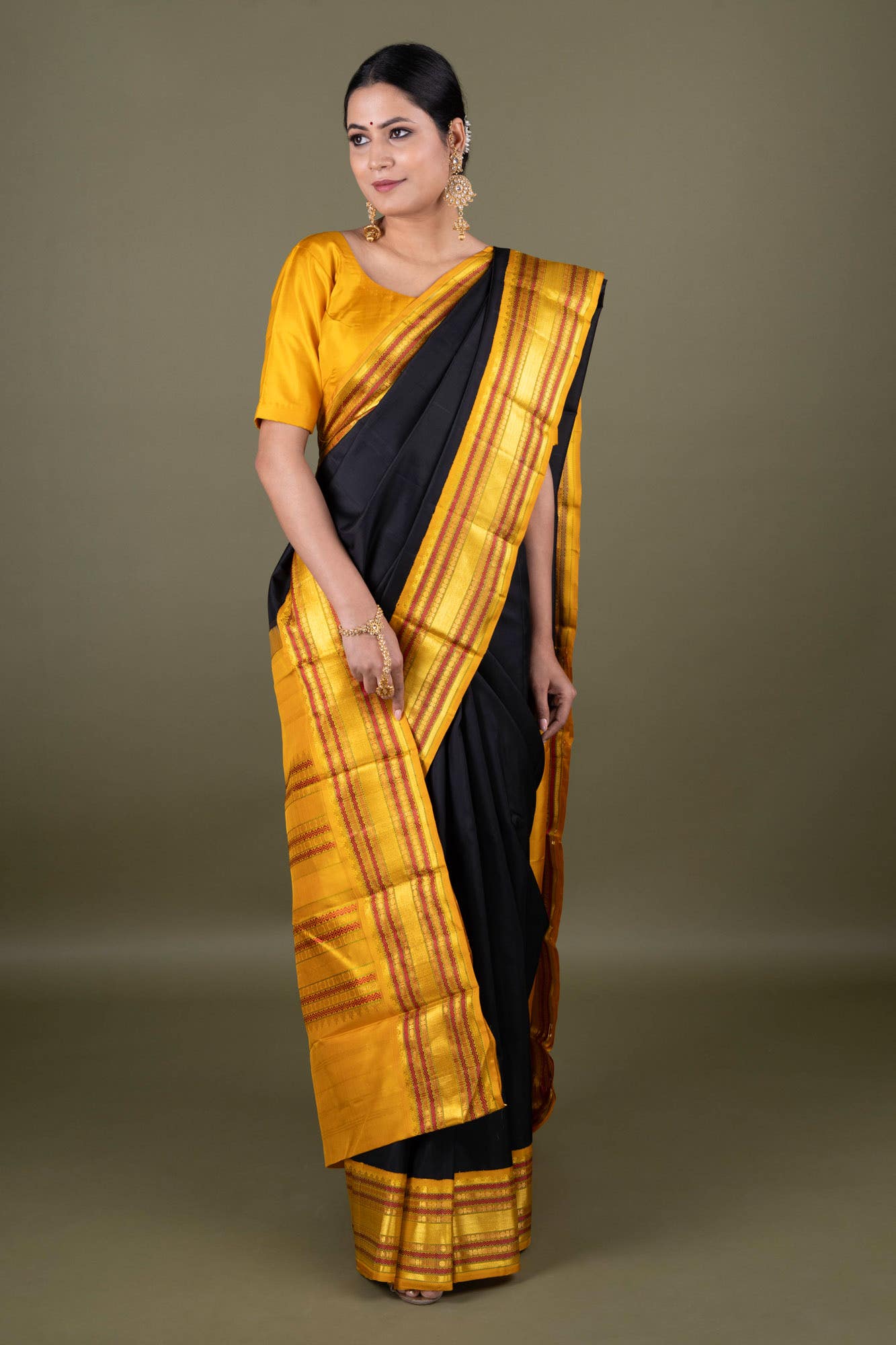Pure Silk Pure Zari Black Kanchipuram Saree